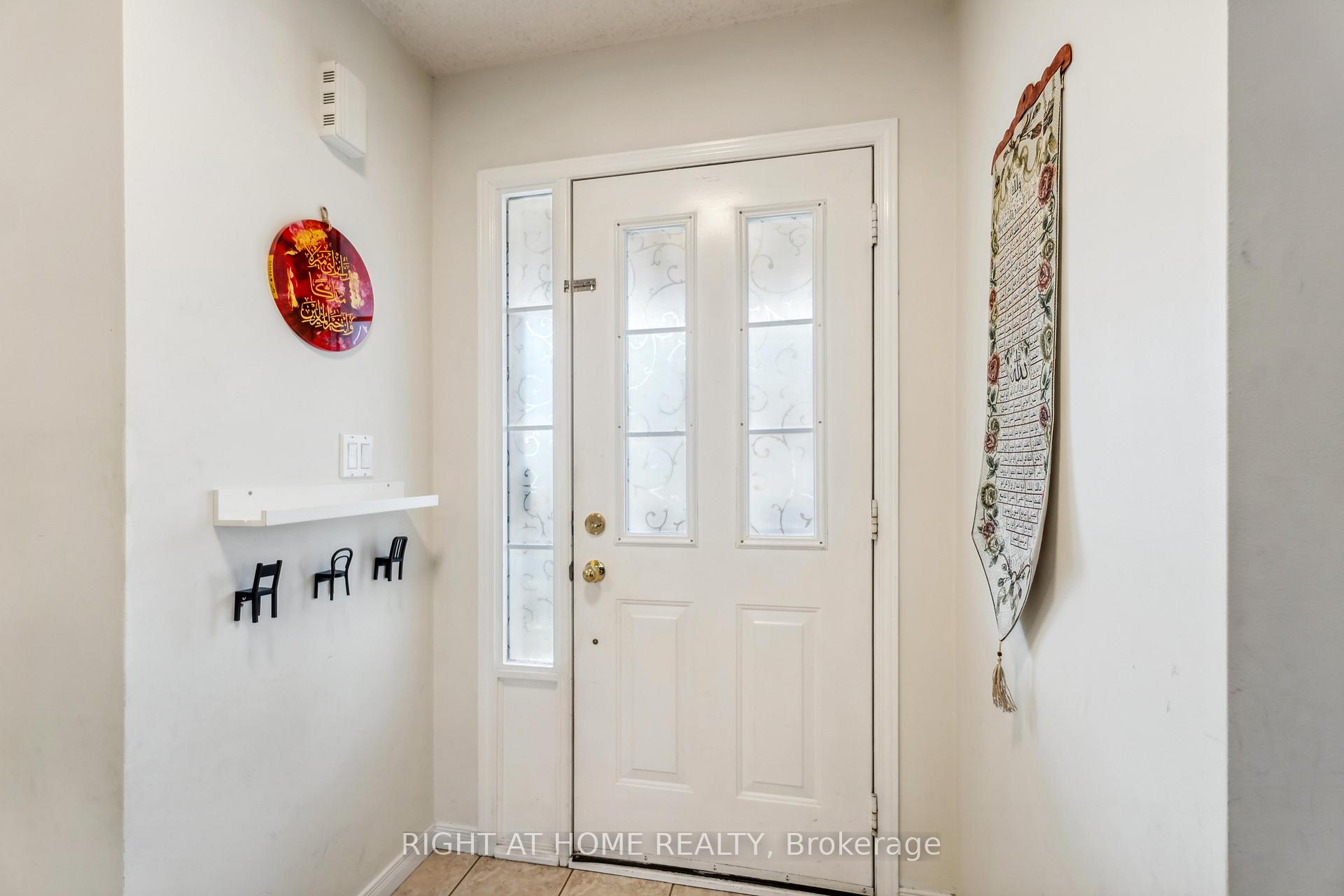 Photo 7 of 487 Green Road, Hamilton, Lakeshore — HOMEH