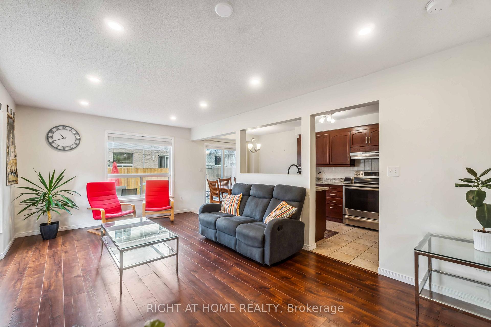 Photo 12 of 487 Green Road, Hamilton, Lakeshore — HOMEH