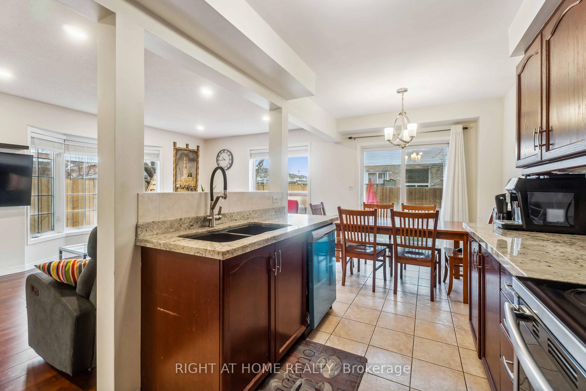 Photo 18 of 487 Green Road, Hamilton, Lakeshore — HOMEH
