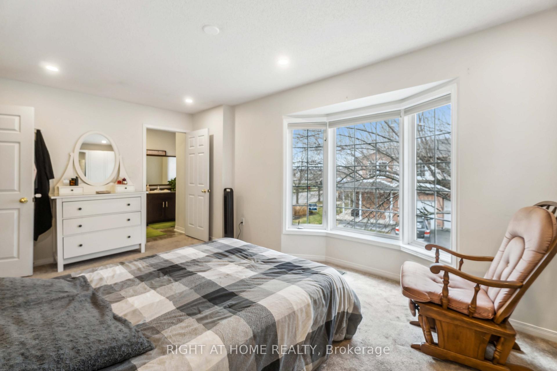 Photo 23 of 487 Green Road, Hamilton, Lakeshore — HOMEH