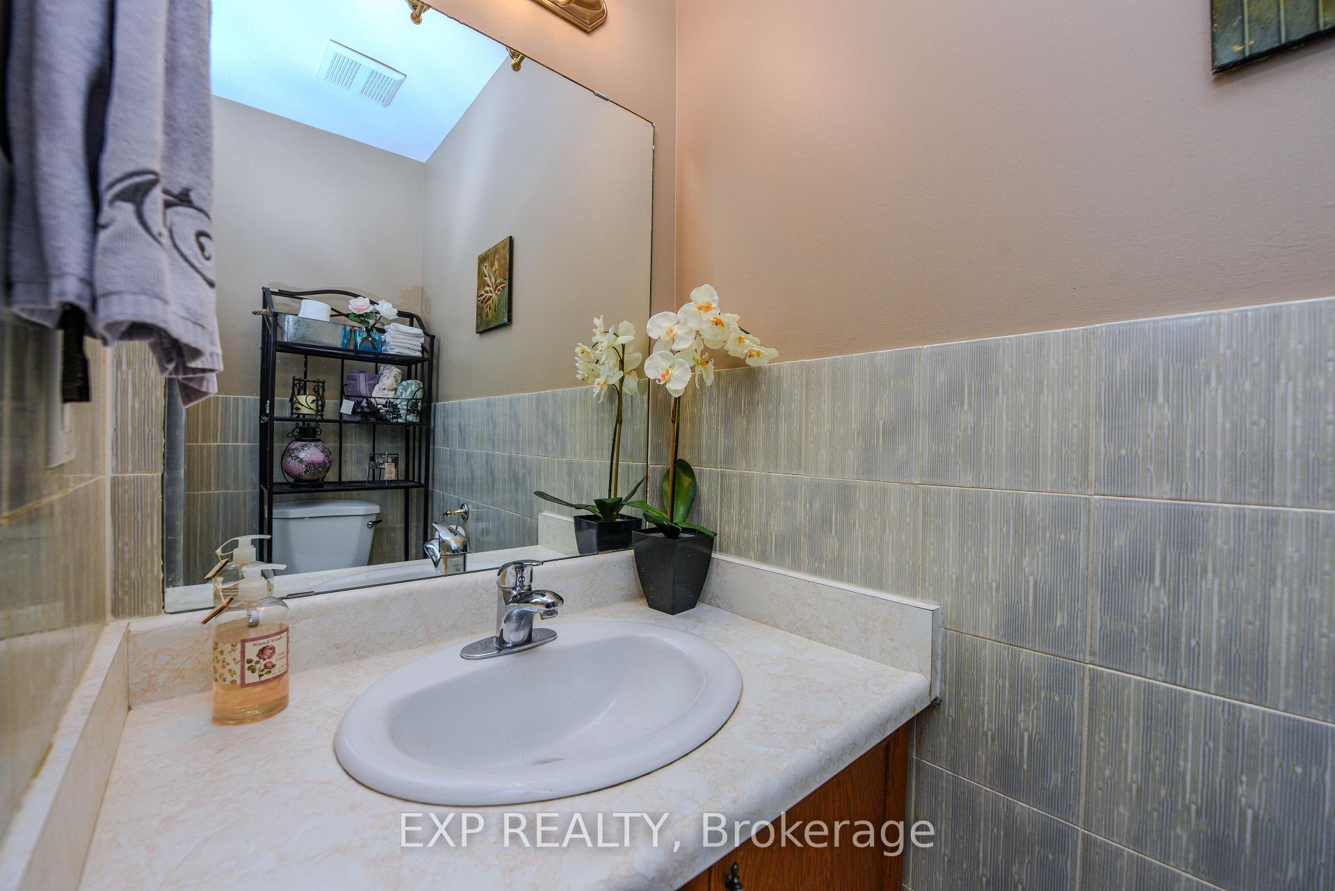 Photo 15 of 23 Sandmere Avenue, Brampton, Heart Lake West — HOMEH