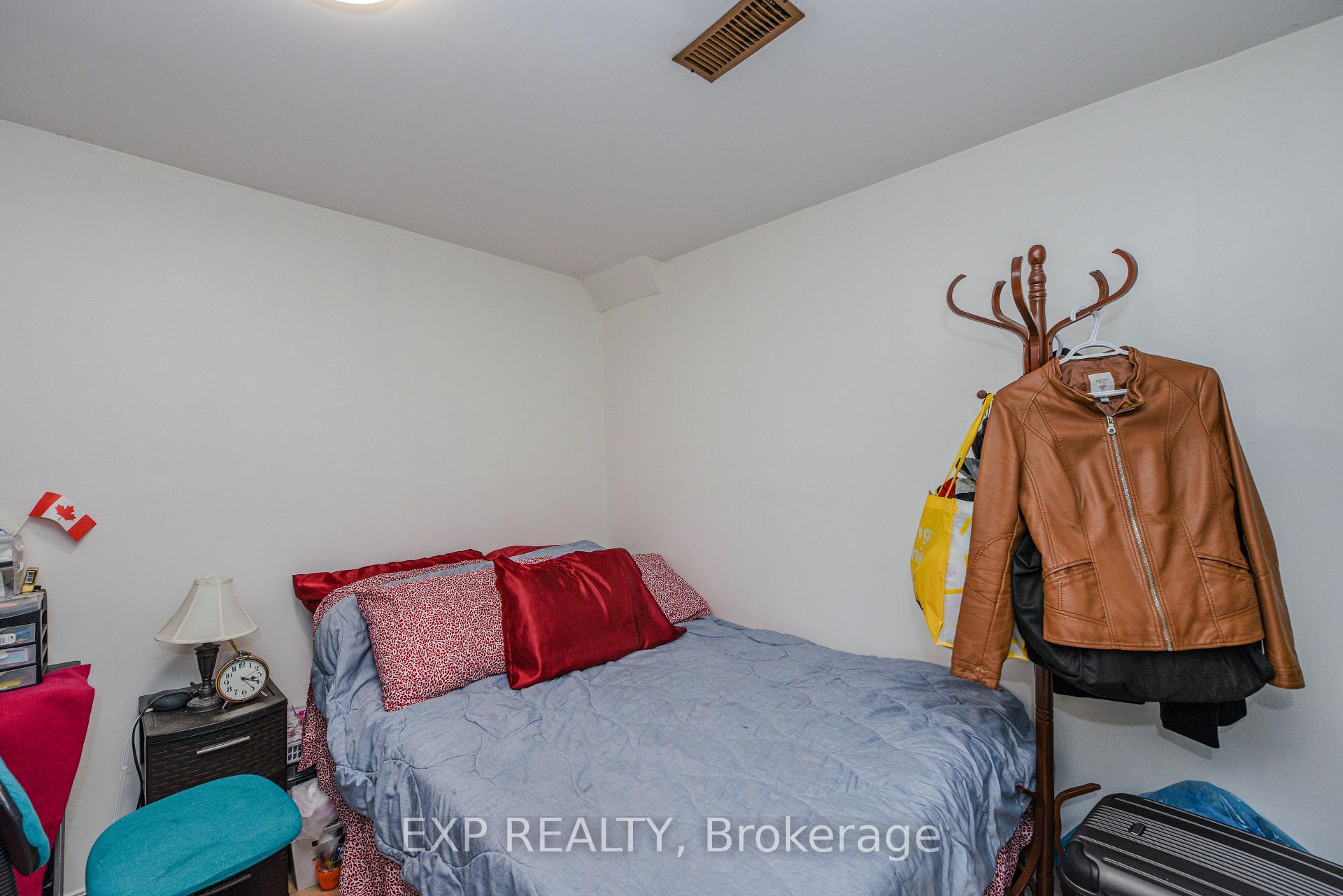 Photo 34 of 23 Sandmere Avenue, Brampton, Heart Lake West — HOMEH