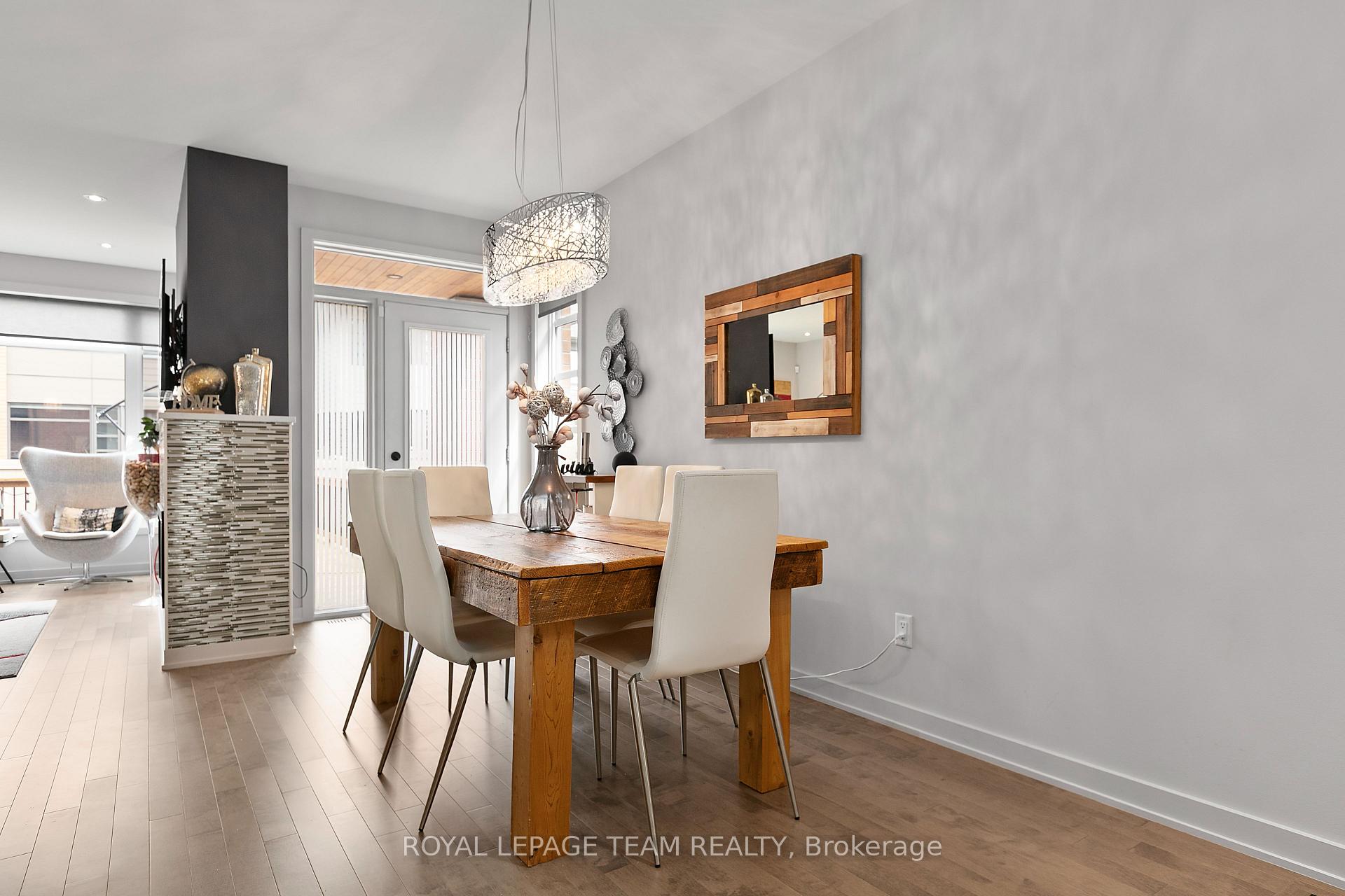 Photo 12 of 713 Guardian Grove, Ottawa, Riverside South/Gloucester Glen — HOMEH