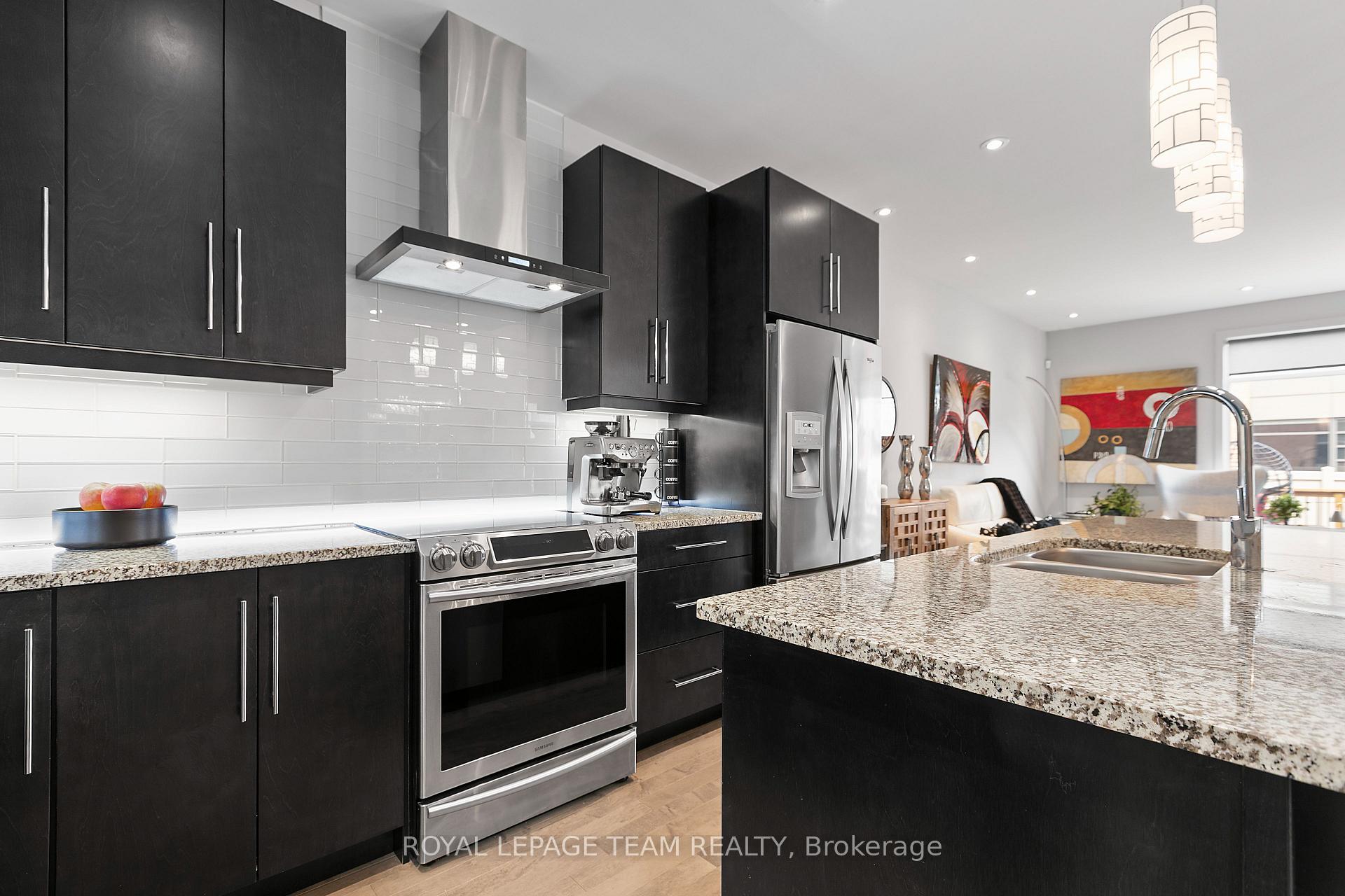 Photo 17 of 713 Guardian Grove, Ottawa, Riverside South/Gloucester Glen — HOMEH