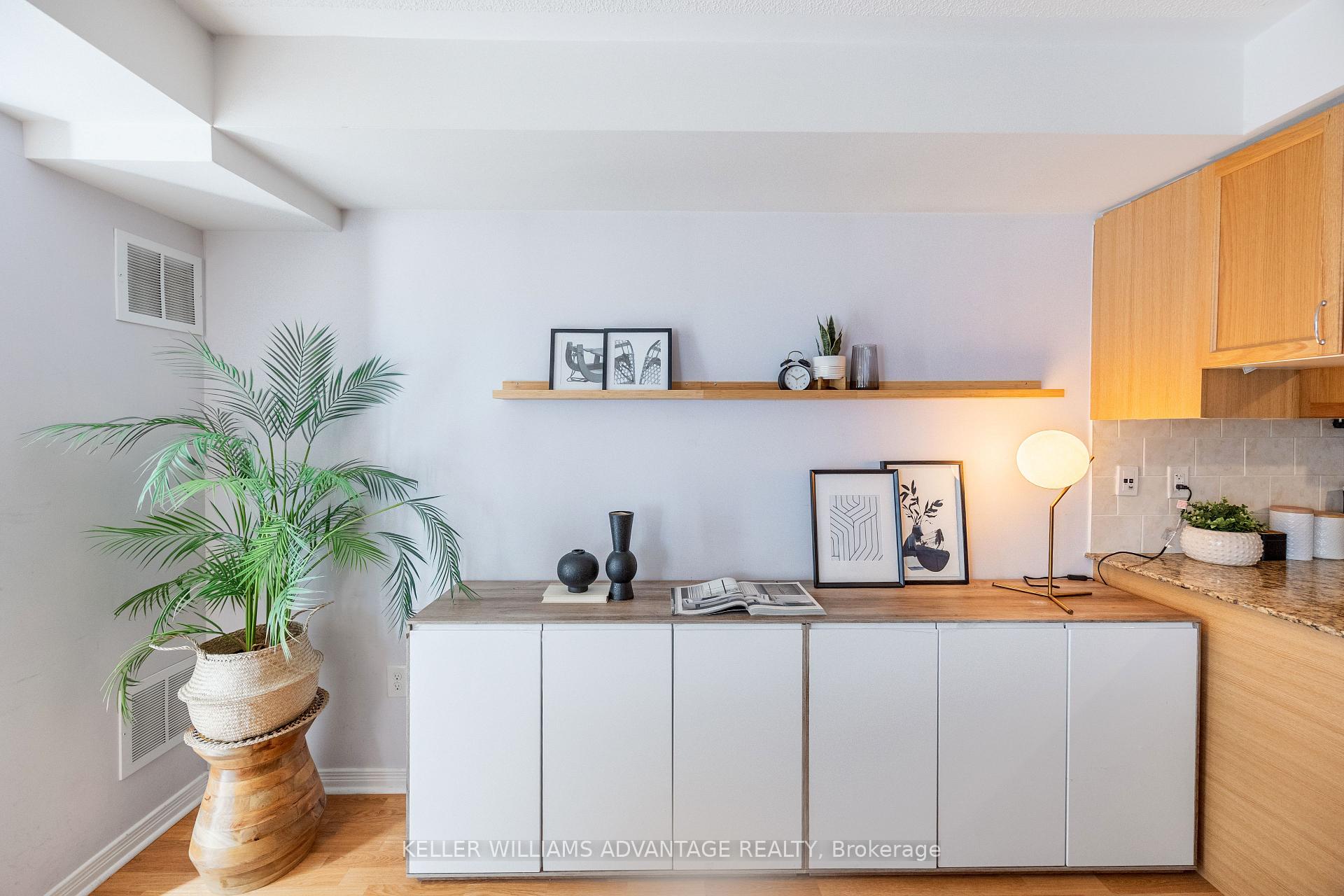Photo 5 of 33 Florence Wyle Lane, Toronto, South Riverdale — HOMEH