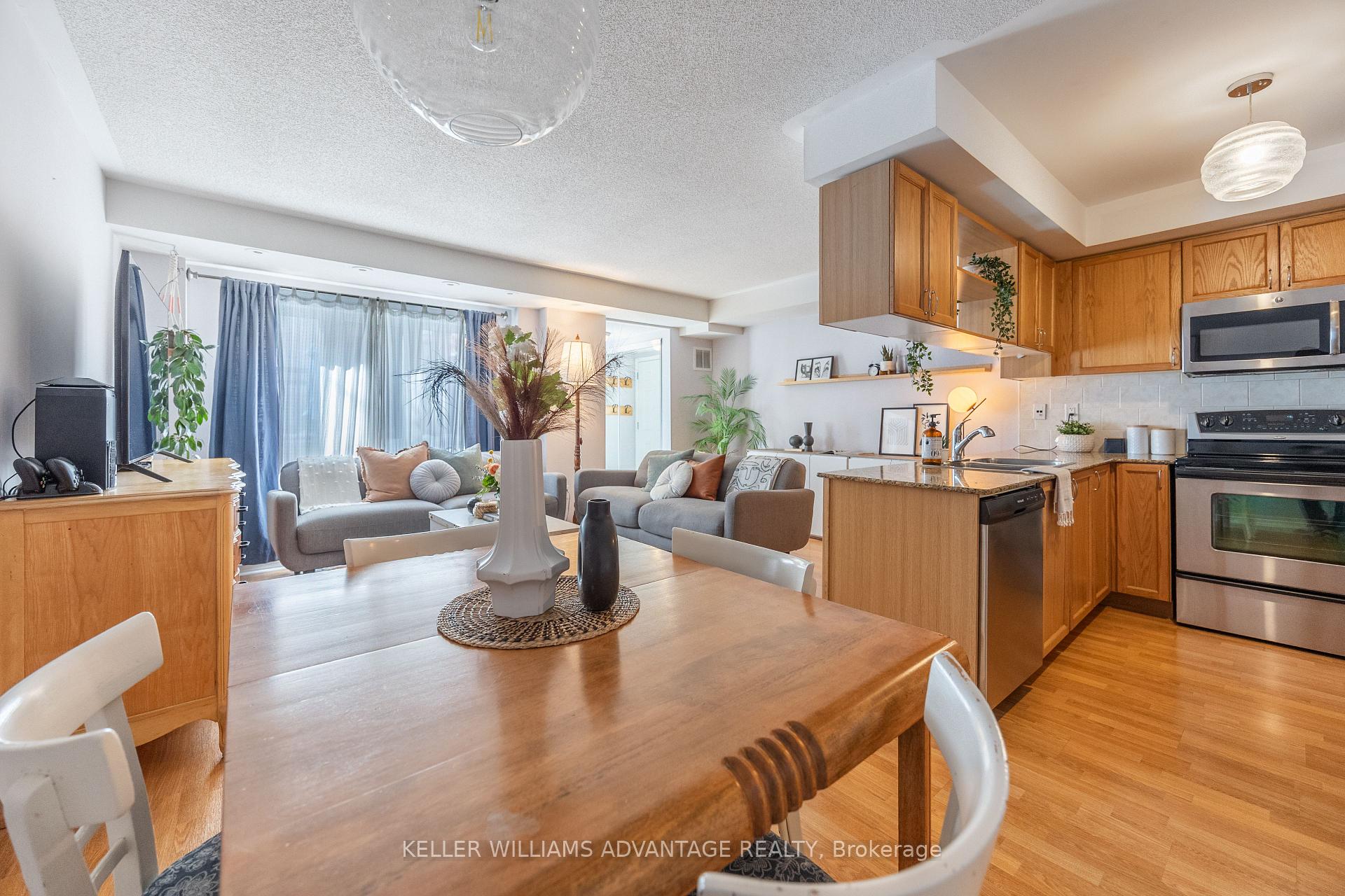 Photo 10 of 33 Florence Wyle Lane, Toronto, South Riverdale — HOMEH