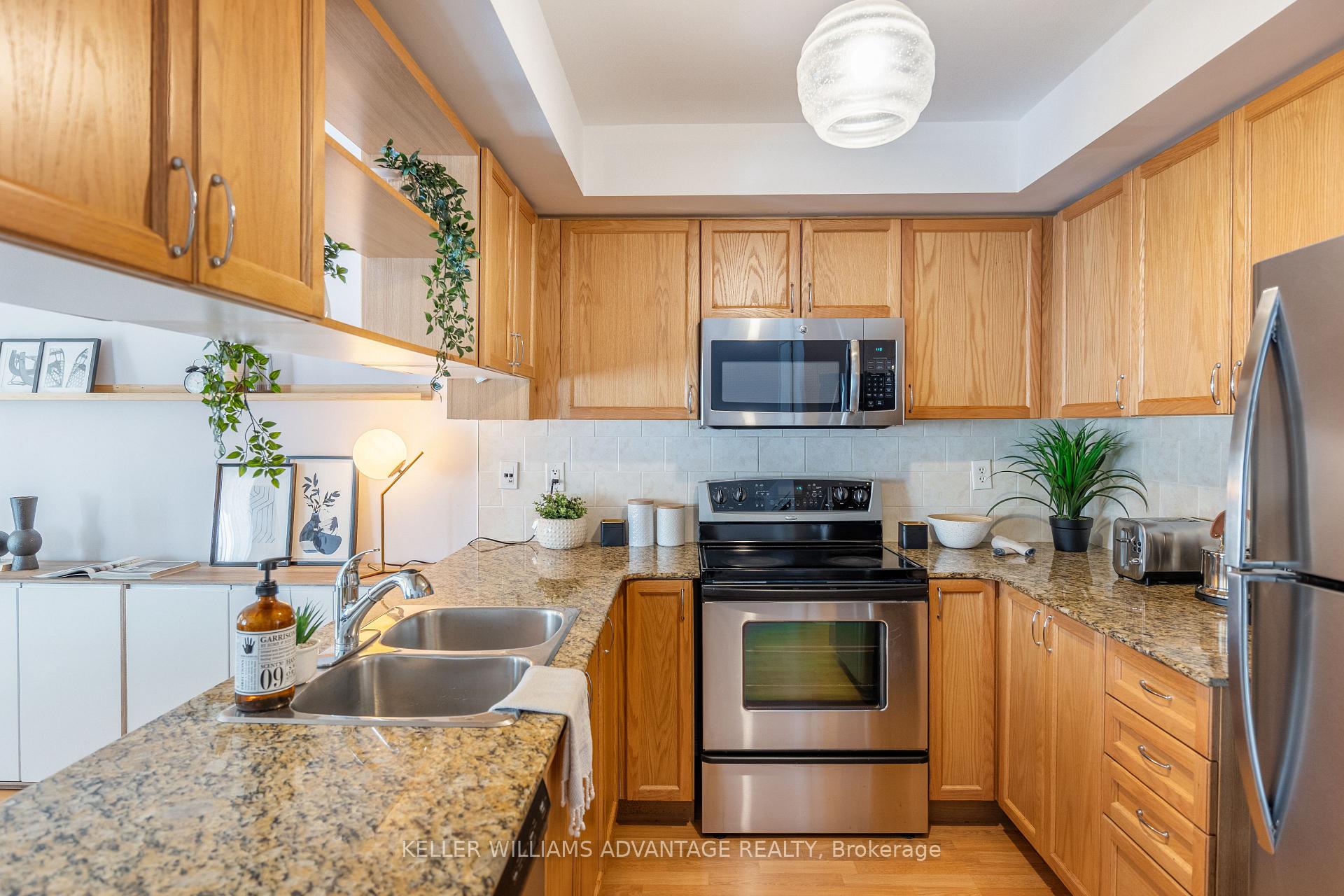 Photo 13 of 33 Florence Wyle Lane, Toronto, South Riverdale — HOMEH