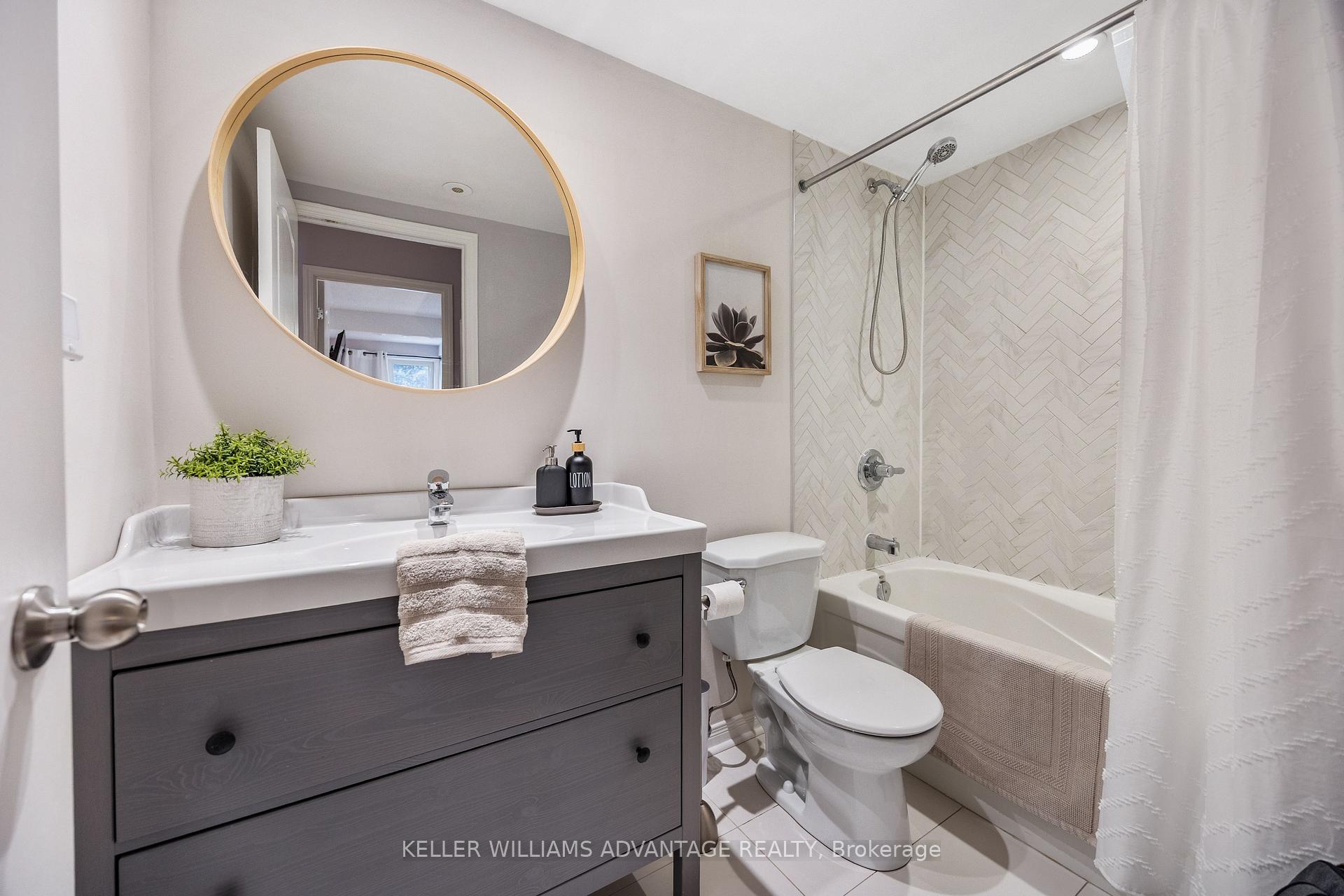 Photo 23 of 33 Florence Wyle Lane, Toronto, South Riverdale — HOMEH
