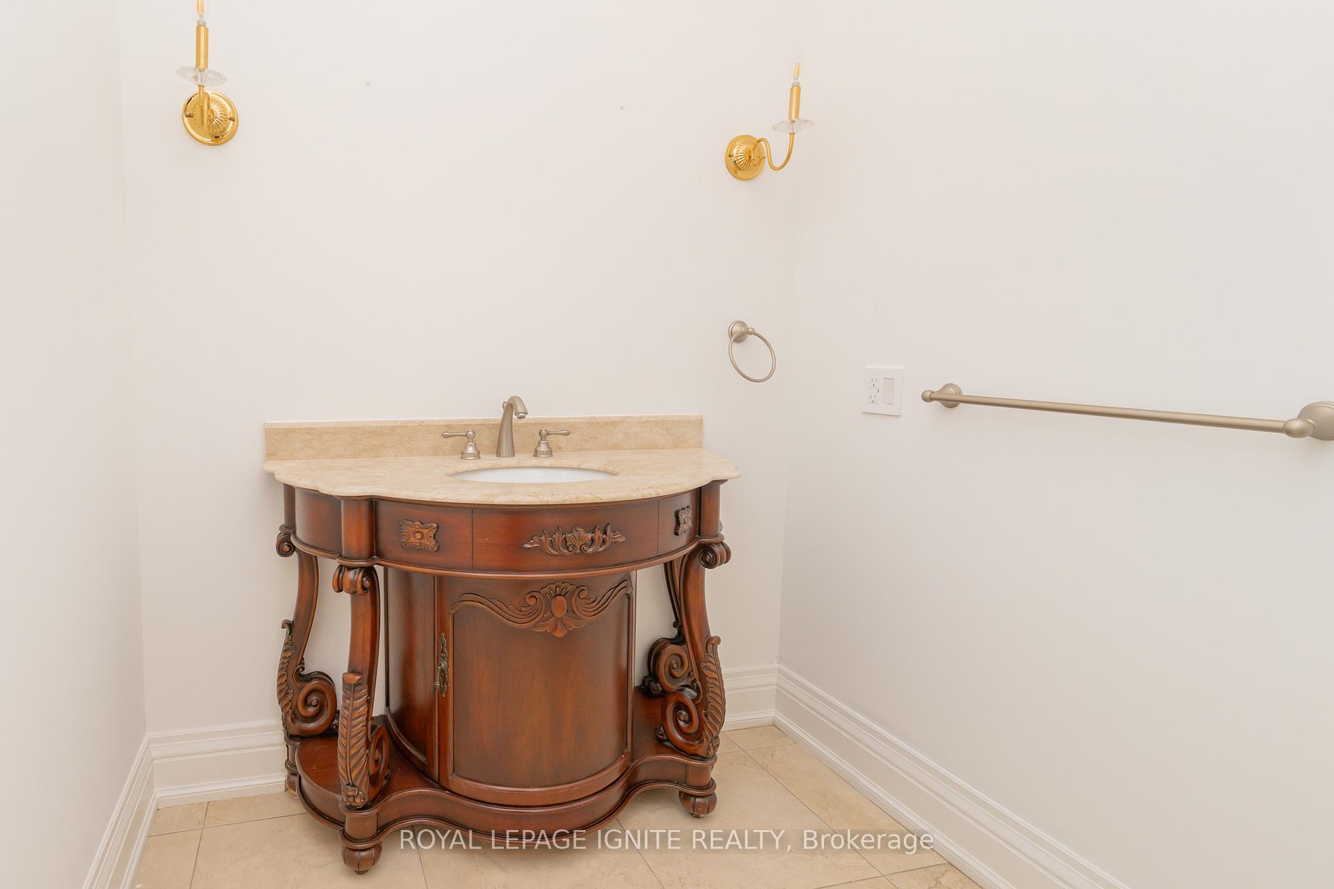 Photo 20 of 10 Everglade Drive, Brampton, Toronto Gore Rural Estate — HOMEH