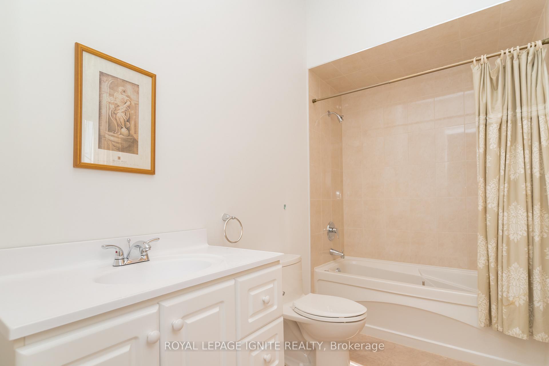 Photo 38 of 10 Everglade Drive, Brampton, Toronto Gore Rural Estate — HOMEH