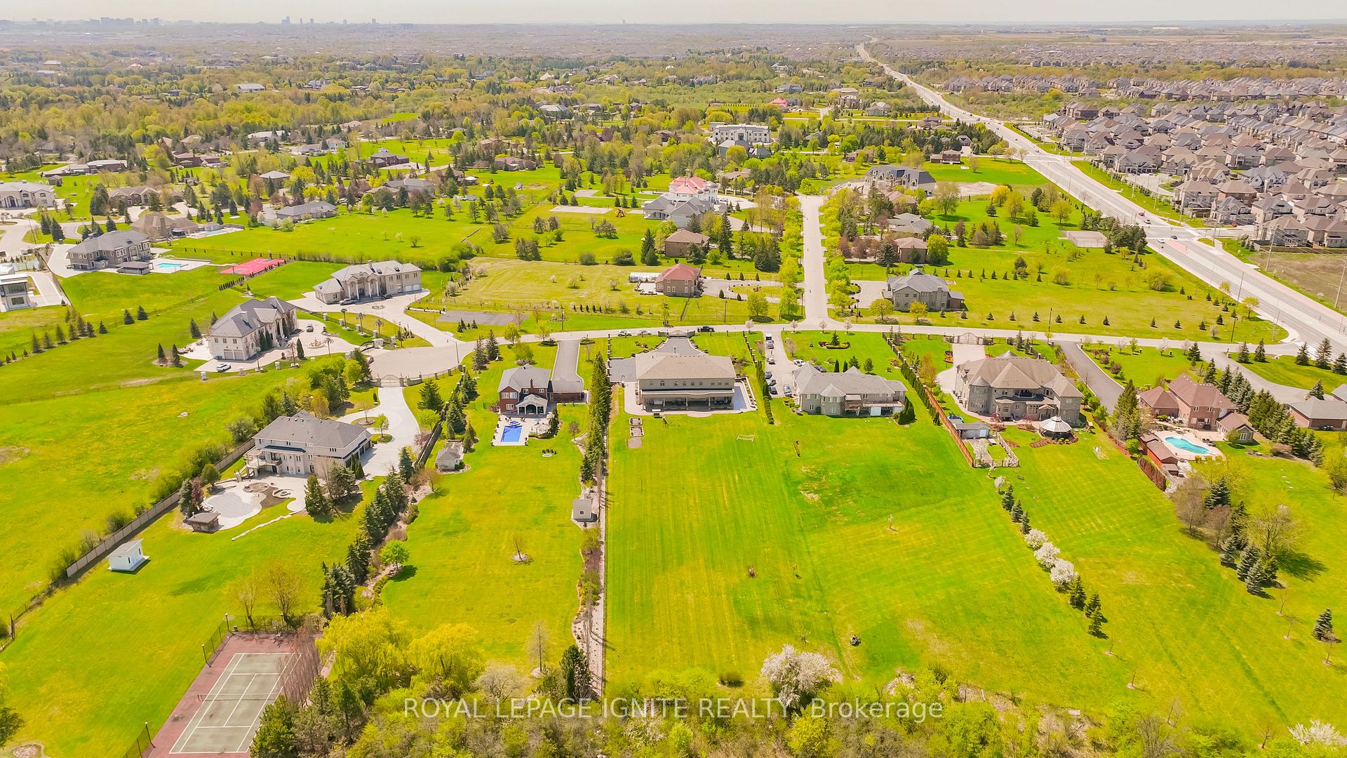 Photo 50 of 10 Everglade Drive, Brampton, Toronto Gore Rural Estate — HOMEH
