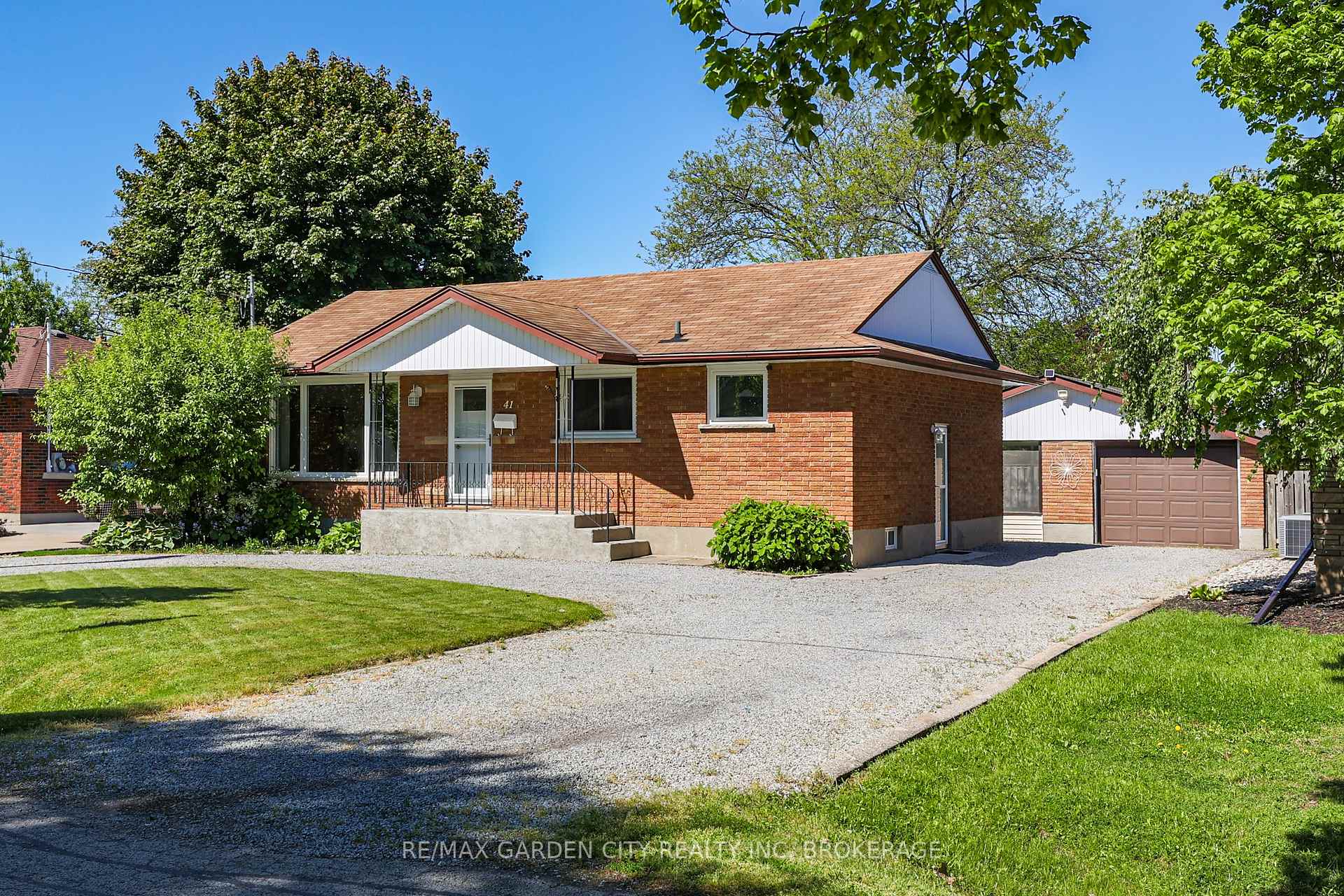 Photo 1 of 41 Howard Avenue, St. Catharines, Lakeport — HOMEH