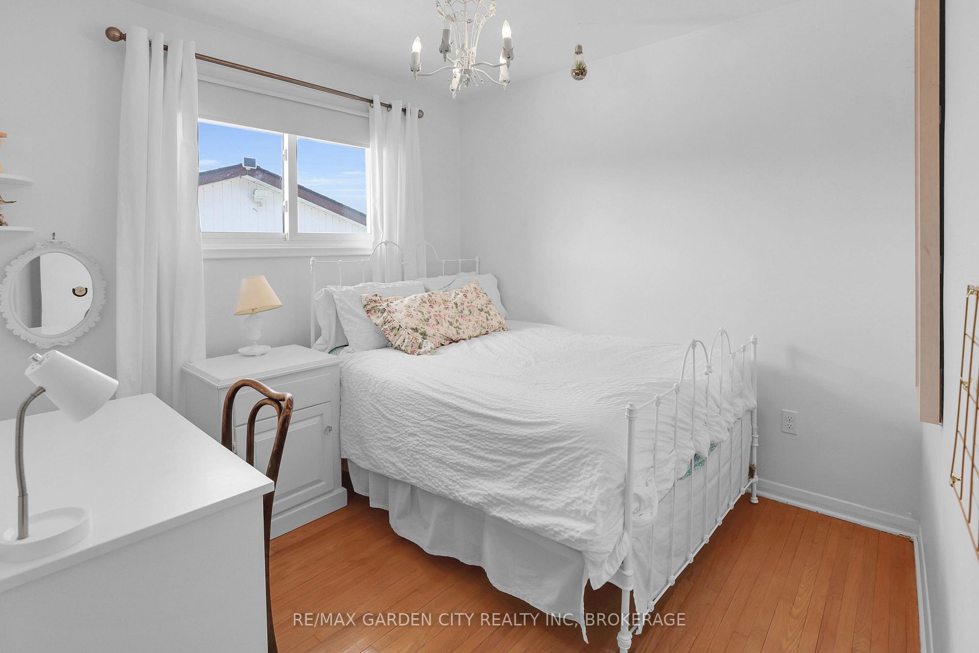 Photo 17 of 41 Howard Avenue, St. Catharines, Lakeport — HOMEH