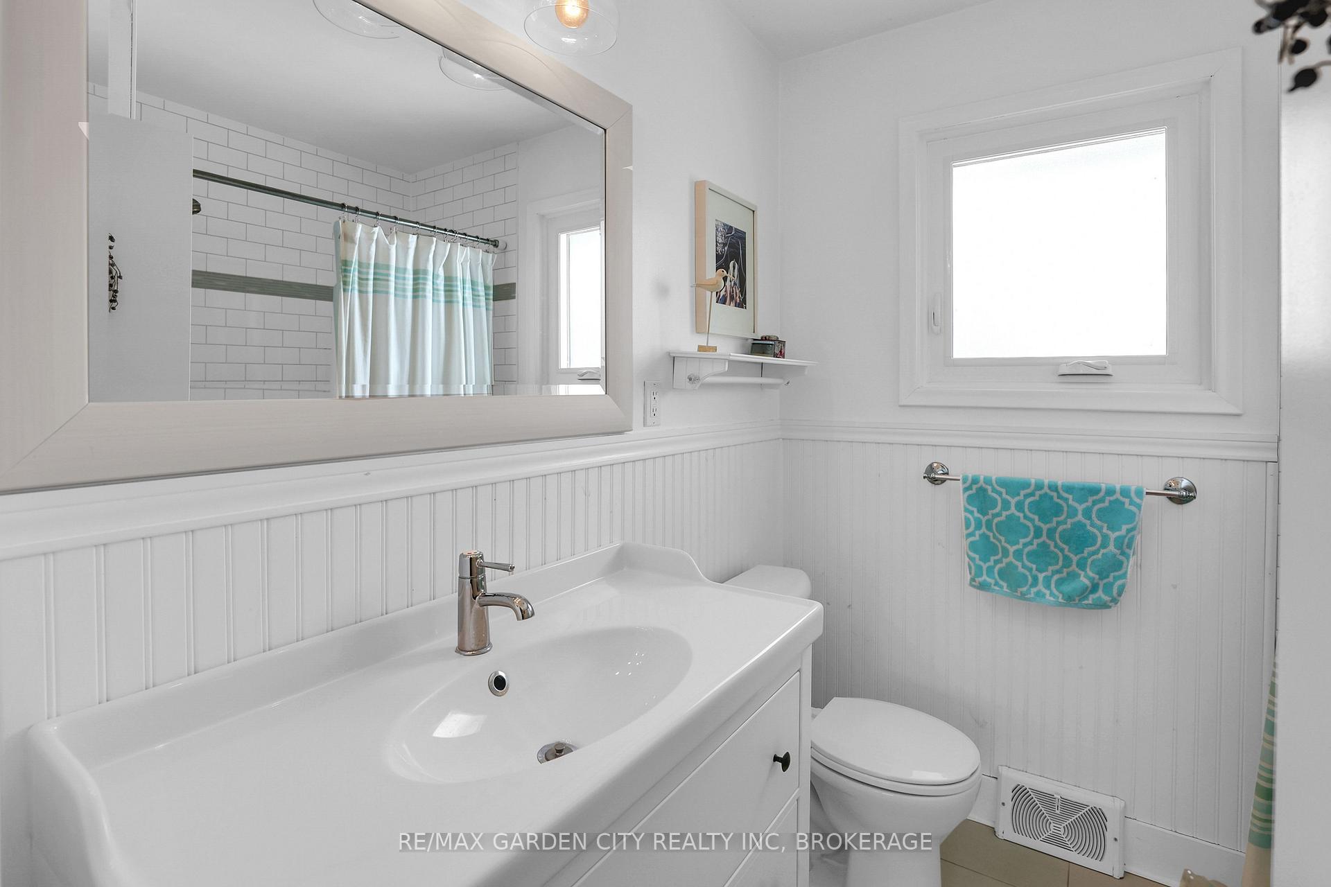 Photo 19 of 41 Howard Avenue, St. Catharines, Lakeport — HOMEH
