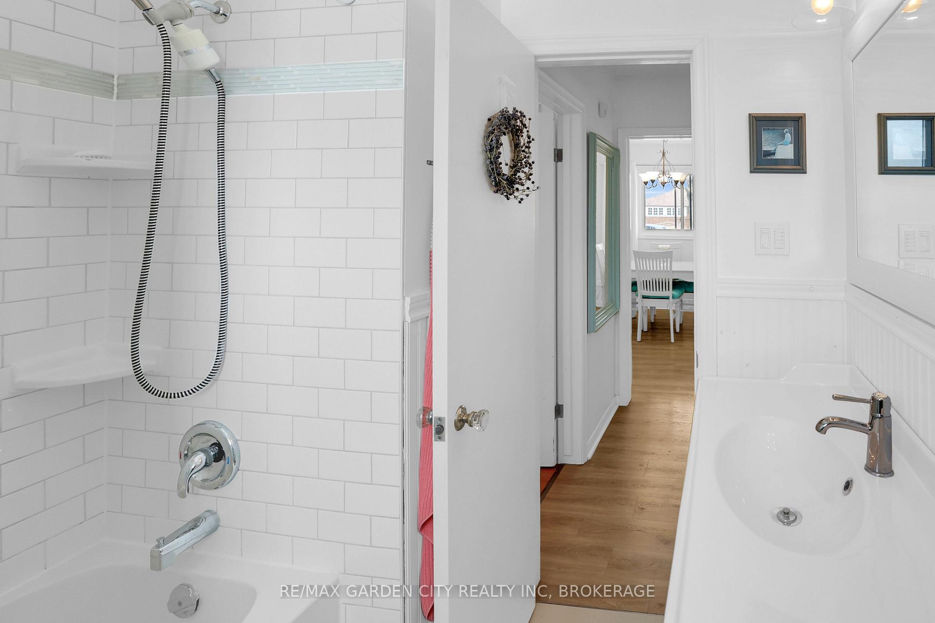 Photo 20 of 41 Howard Avenue, St. Catharines, Lakeport — HOMEH