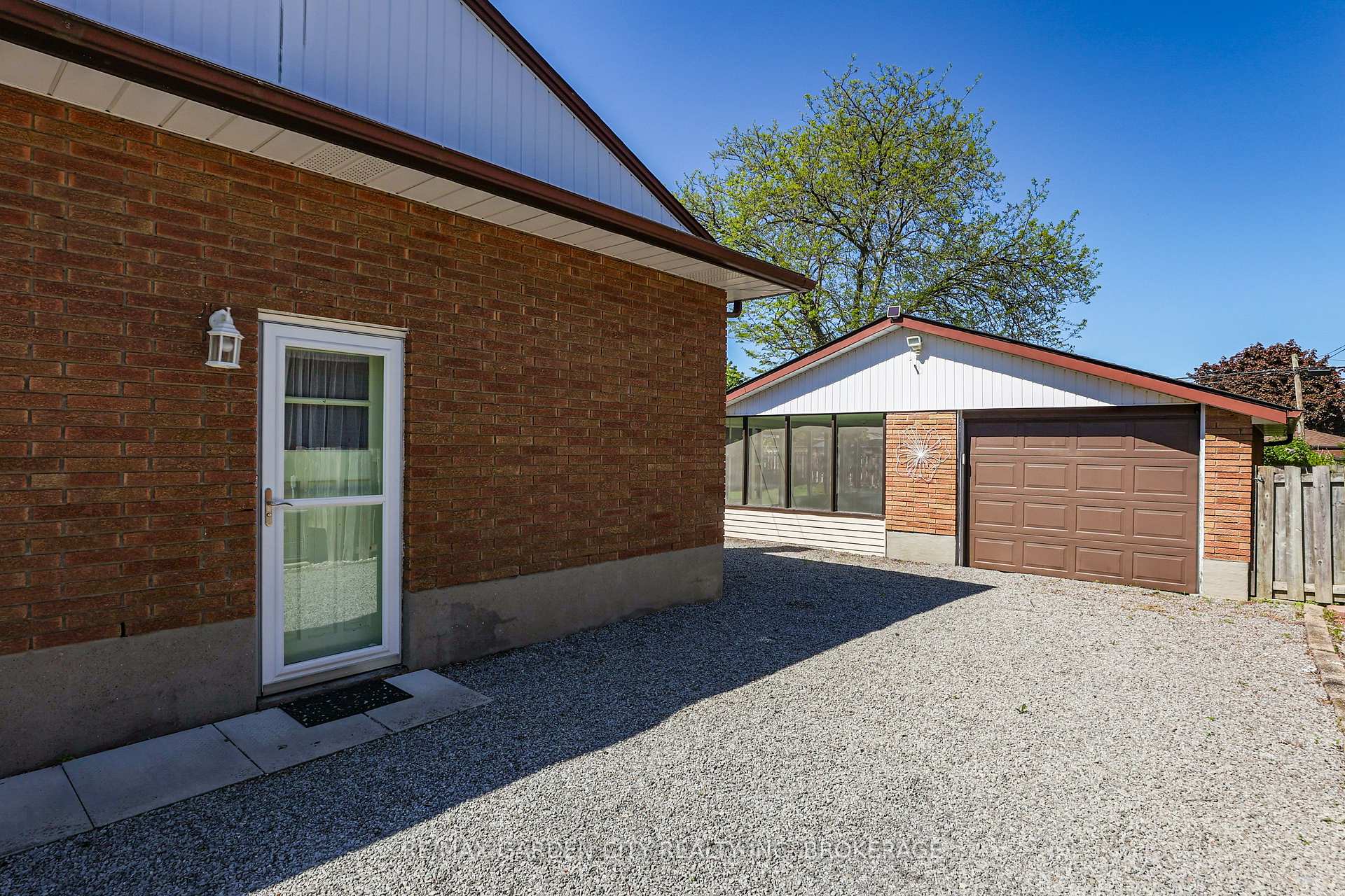 Photo 32 of 41 Howard Avenue, St. Catharines, Lakeport — HOMEH