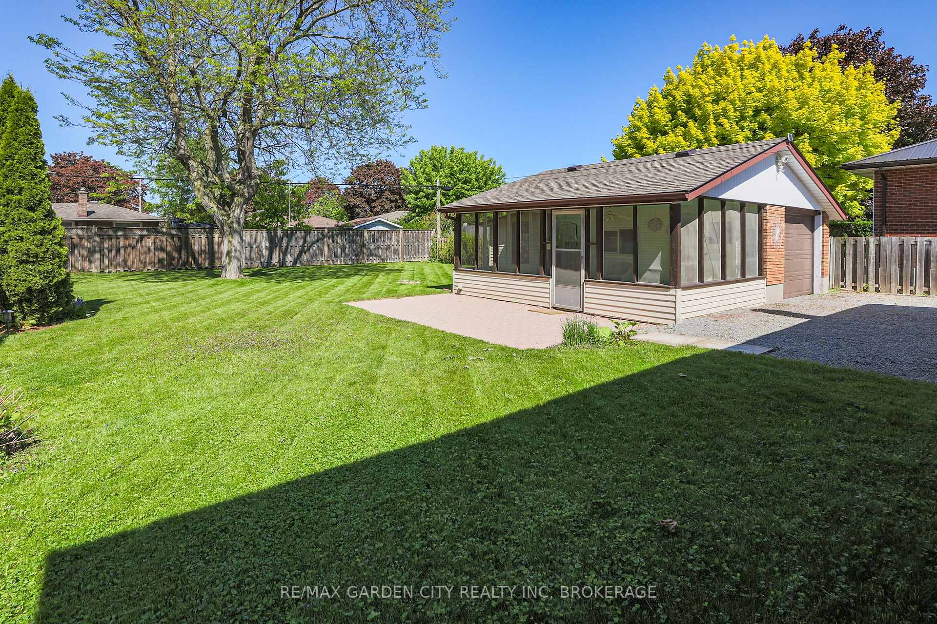 Photo 33 of 41 Howard Avenue, St. Catharines, Lakeport — HOMEH
