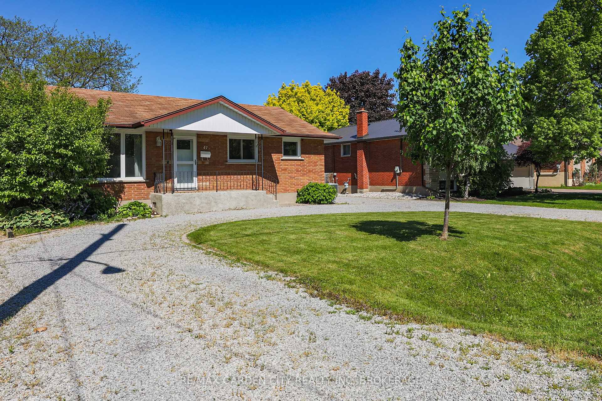 Photo 37 of 41 Howard Avenue, St. Catharines, Lakeport — HOMEH