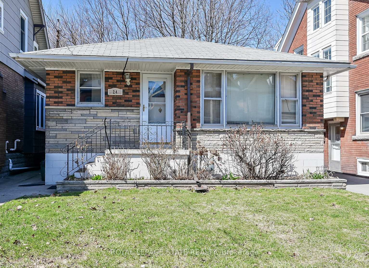 Photo 1 of 24 St Clair Avenue, Hamilton, Gibson — HOMEH