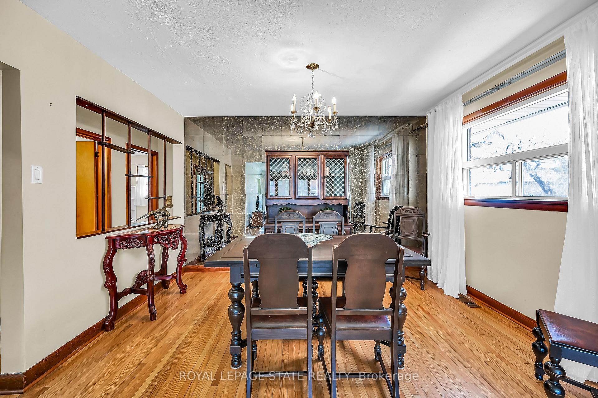 Photo 6 of 24 St Clair Avenue, Hamilton, Gibson — HOMEH