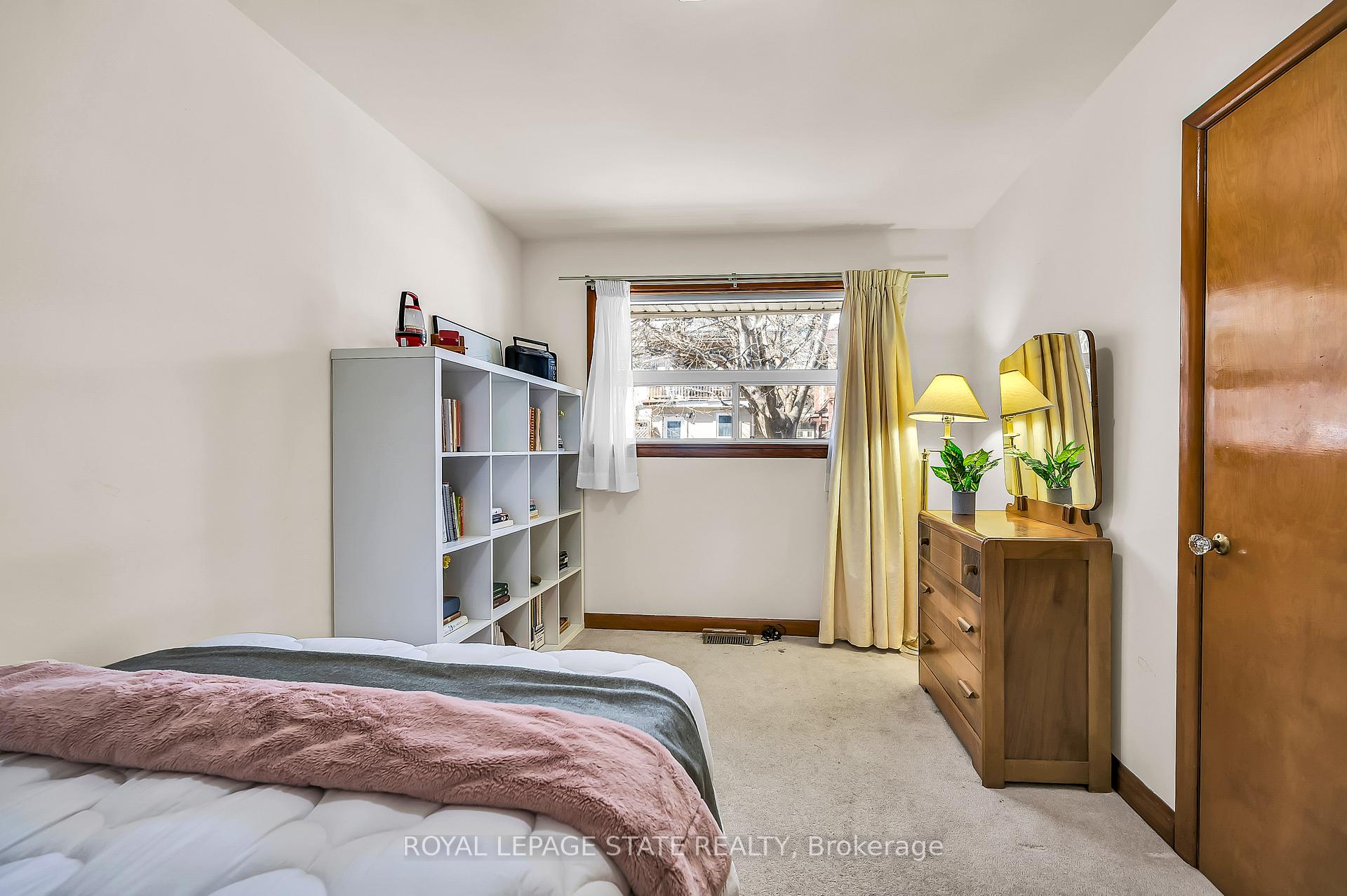 Photo 15 of 24 St Clair Avenue, Hamilton, Gibson — HOMEH
