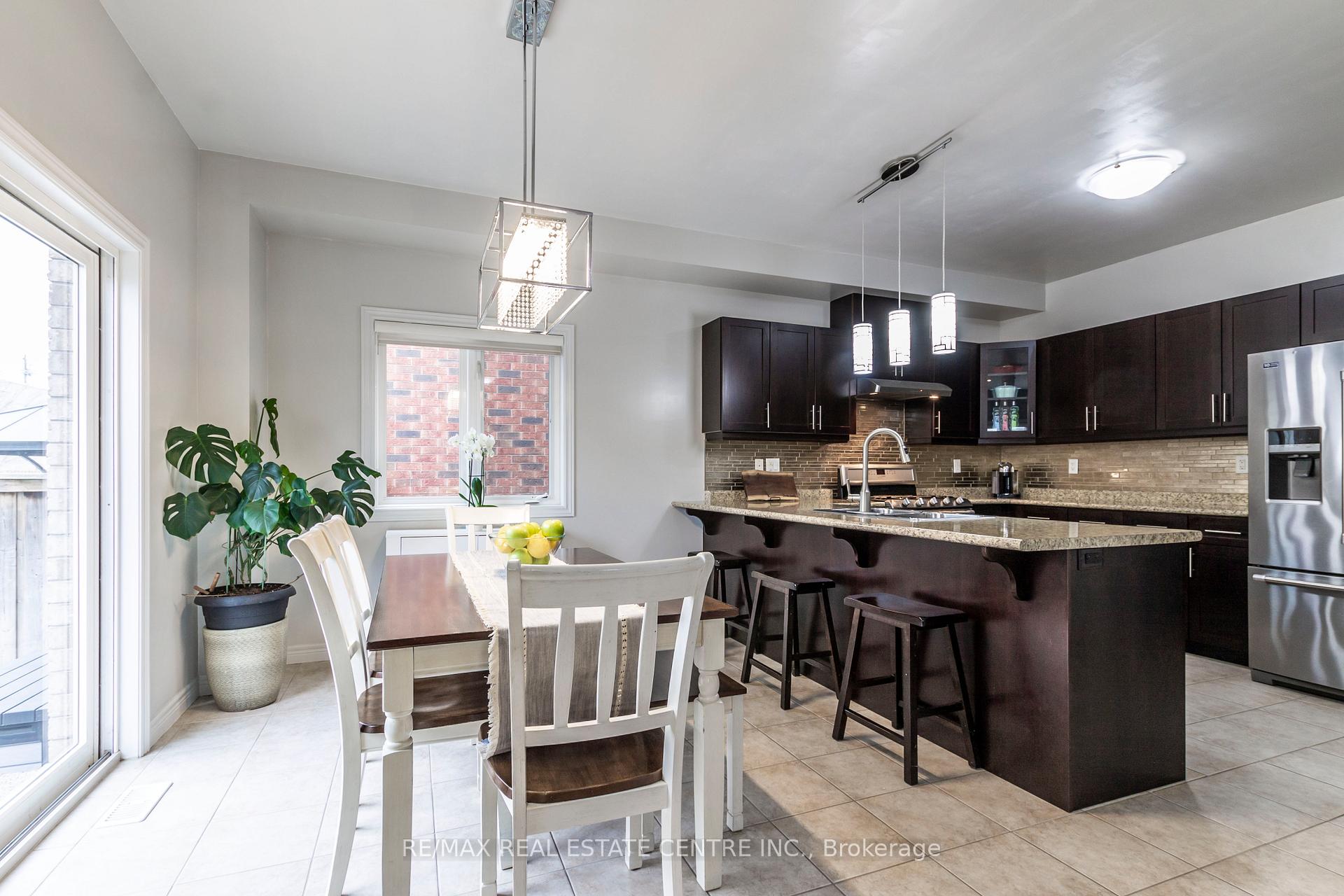 Photo 12 of 28 Chamomile Drive, Hamilton, Eleanor — HOMEH