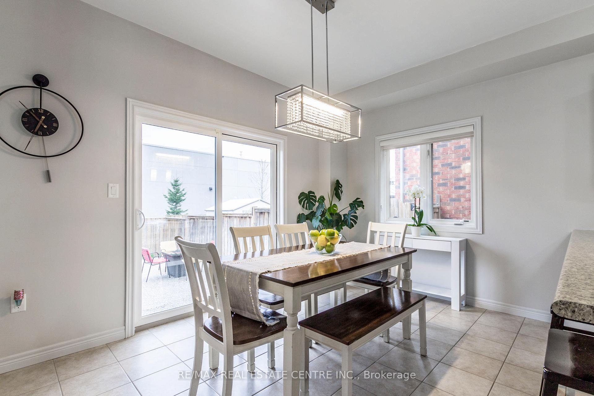 Photo 13 of 28 Chamomile Drive, Hamilton, Eleanor — HOMEH