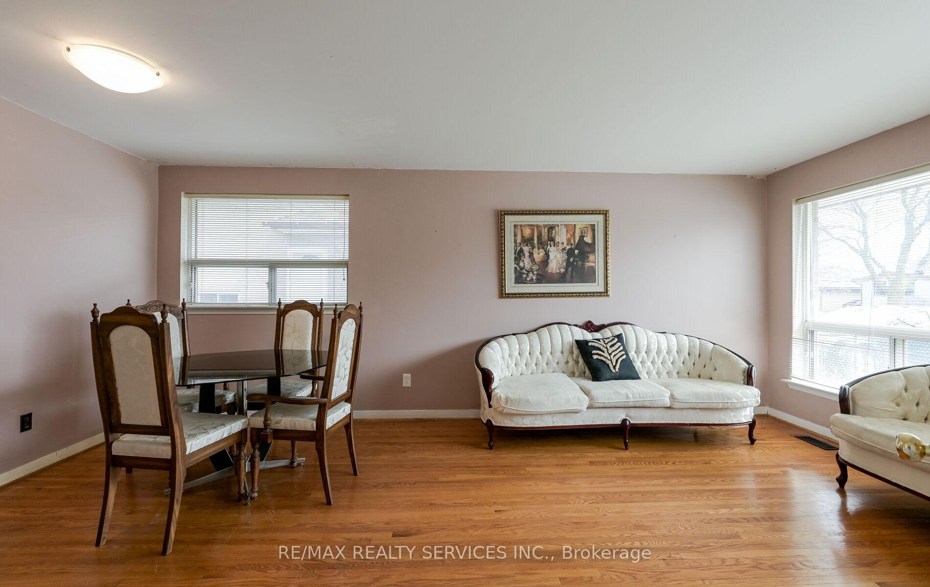 Photo 11 of 140 Clarence Street, Brampton, Brampton East — HOMEH