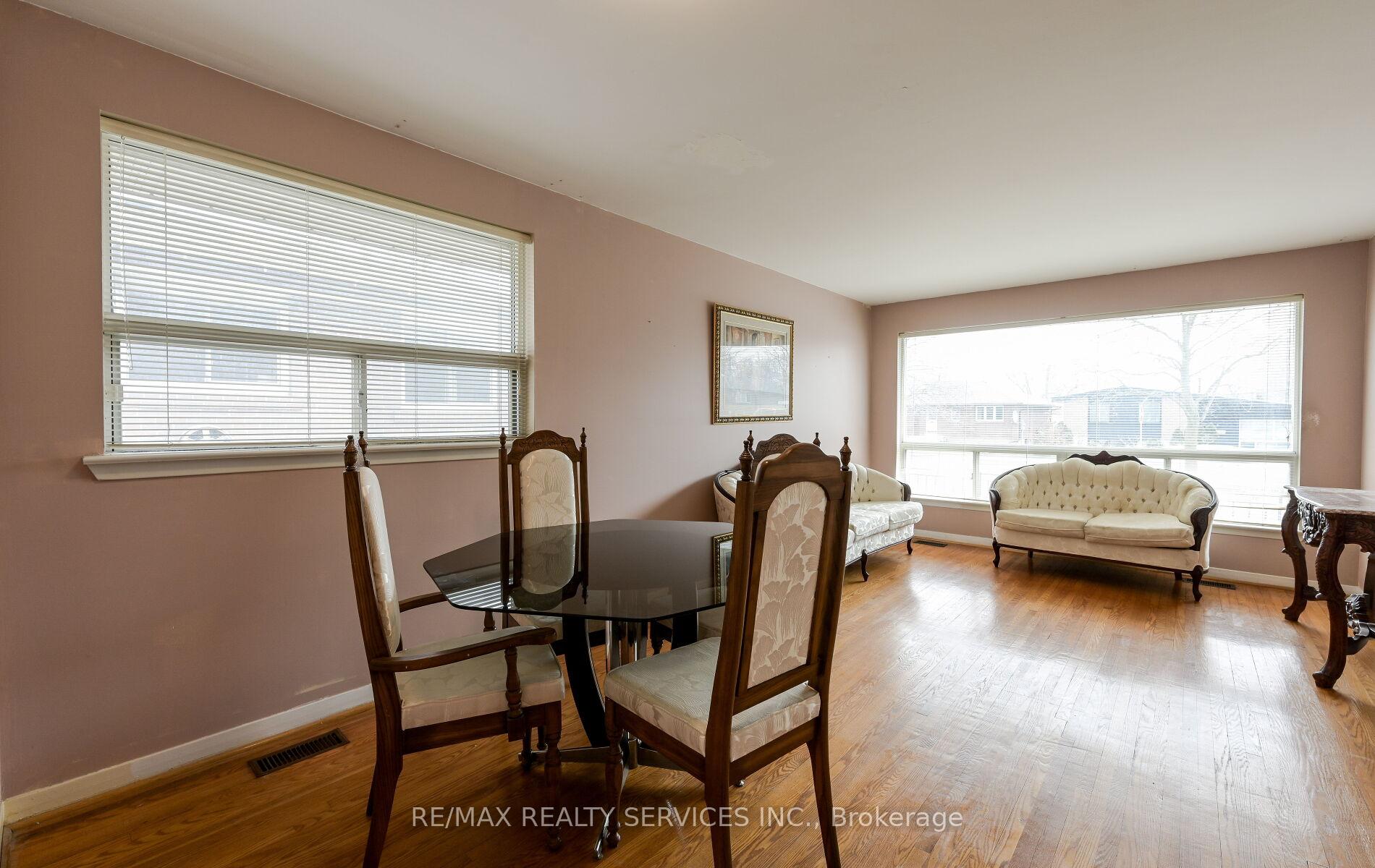 Photo 30 of 140 Clarence Street, Brampton, Brampton East — HOMEH