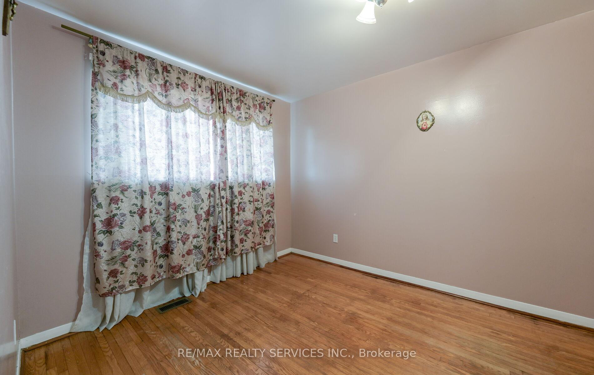 Photo 26 of 140 Clarence Street, Brampton, Brampton East — HOMEH
