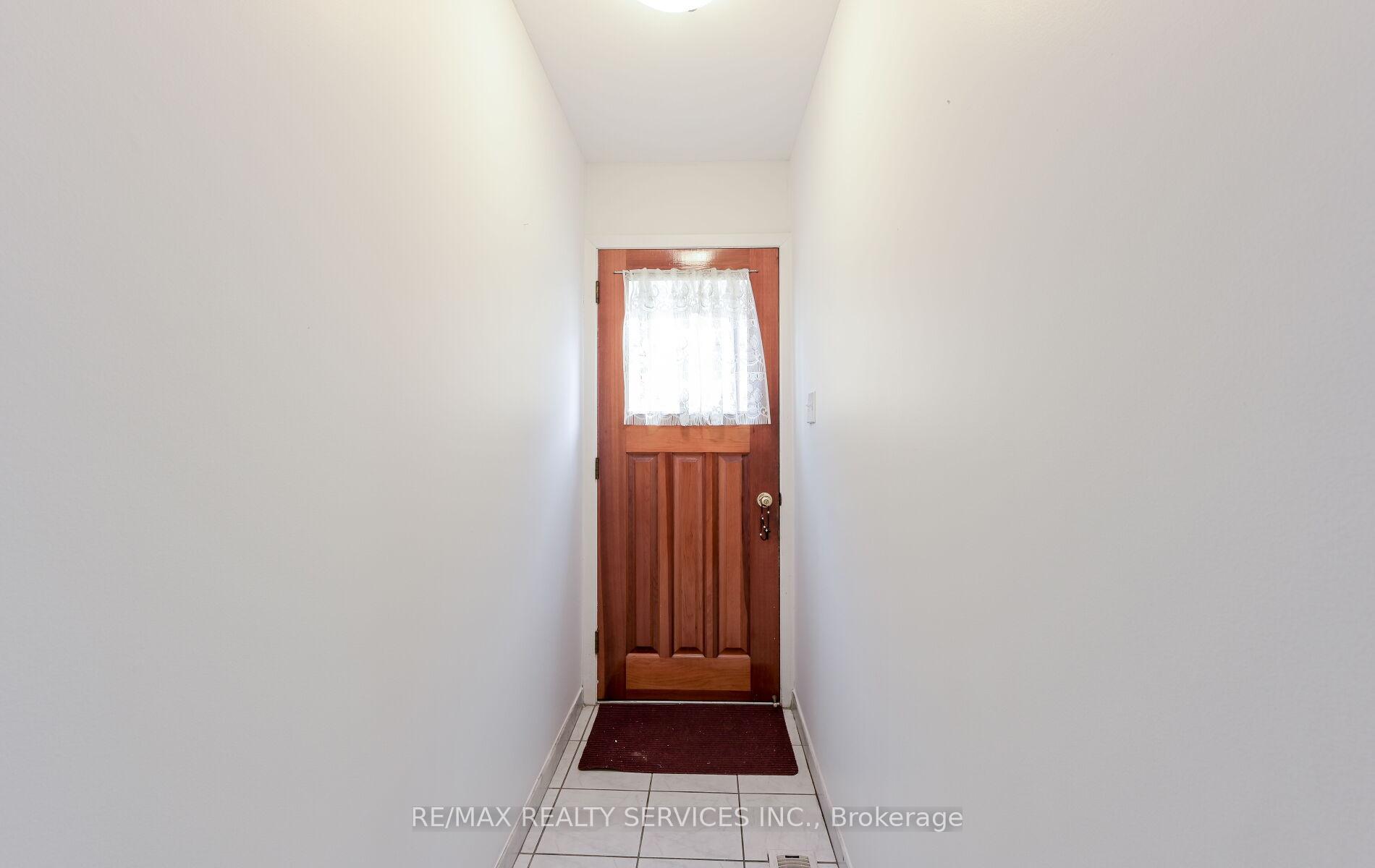 Photo 25 of 140 Clarence Street, Brampton, Brampton East — HOMEH