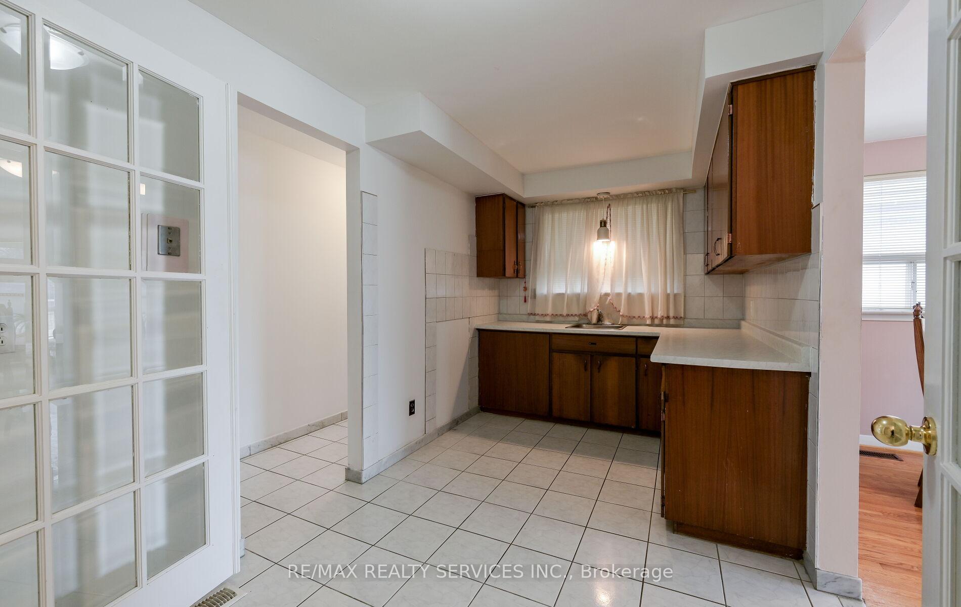 Photo 36 of 140 Clarence Street, Brampton, Brampton East — HOMEH