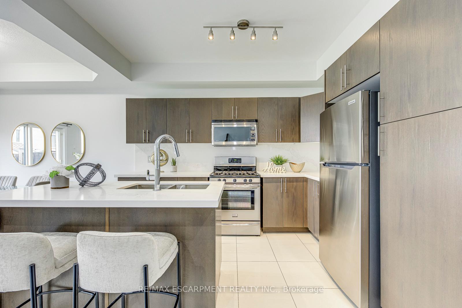 Photo 12 of 25 Bellini Lane, Hamilton, Carpenter — HOMEH