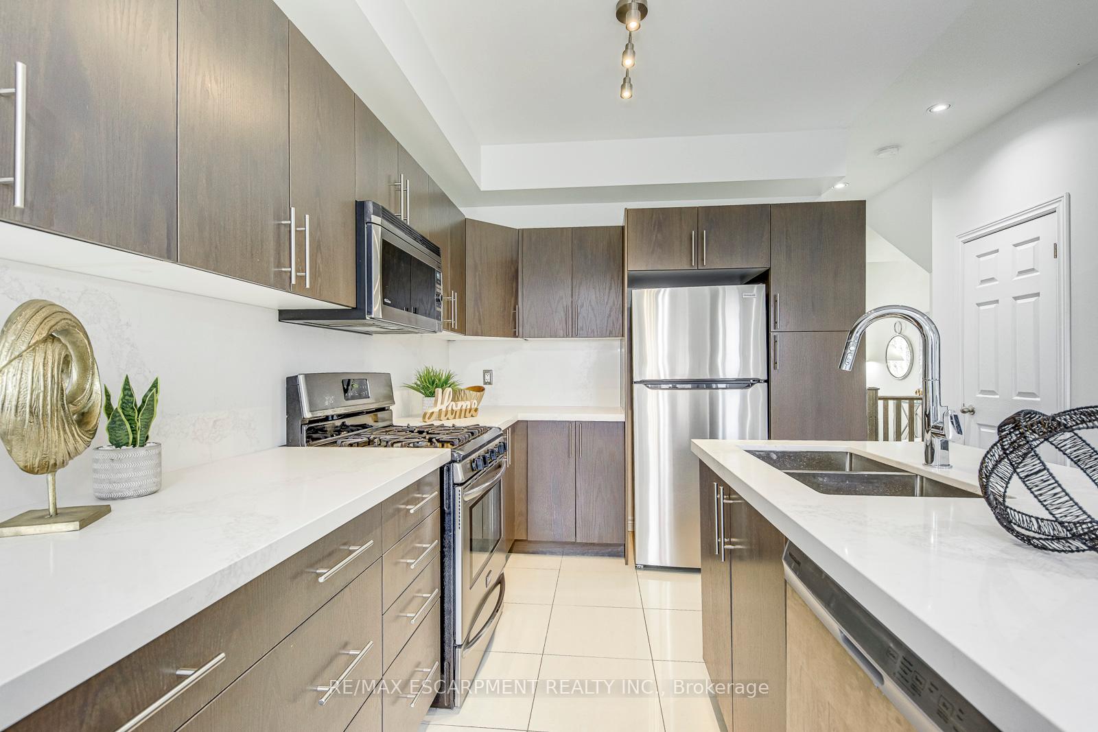 Photo 14 of 25 Bellini Lane, Hamilton, Carpenter — HOMEH