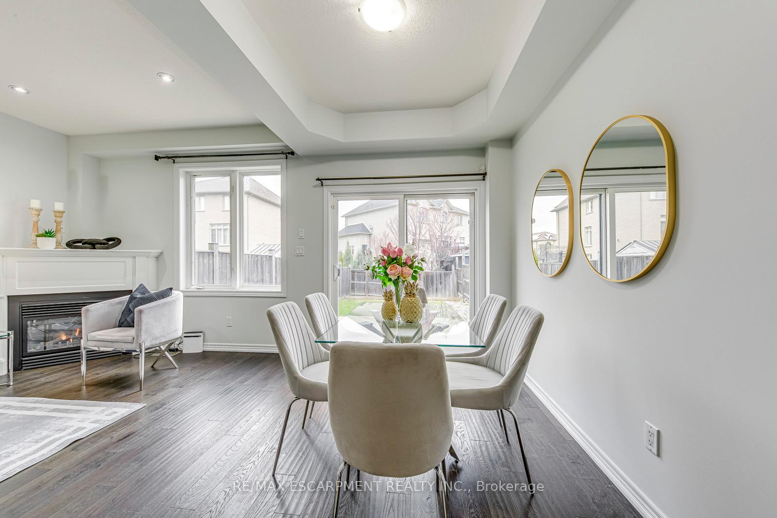 Photo 15 of 25 Bellini Lane, Hamilton, Carpenter — HOMEH