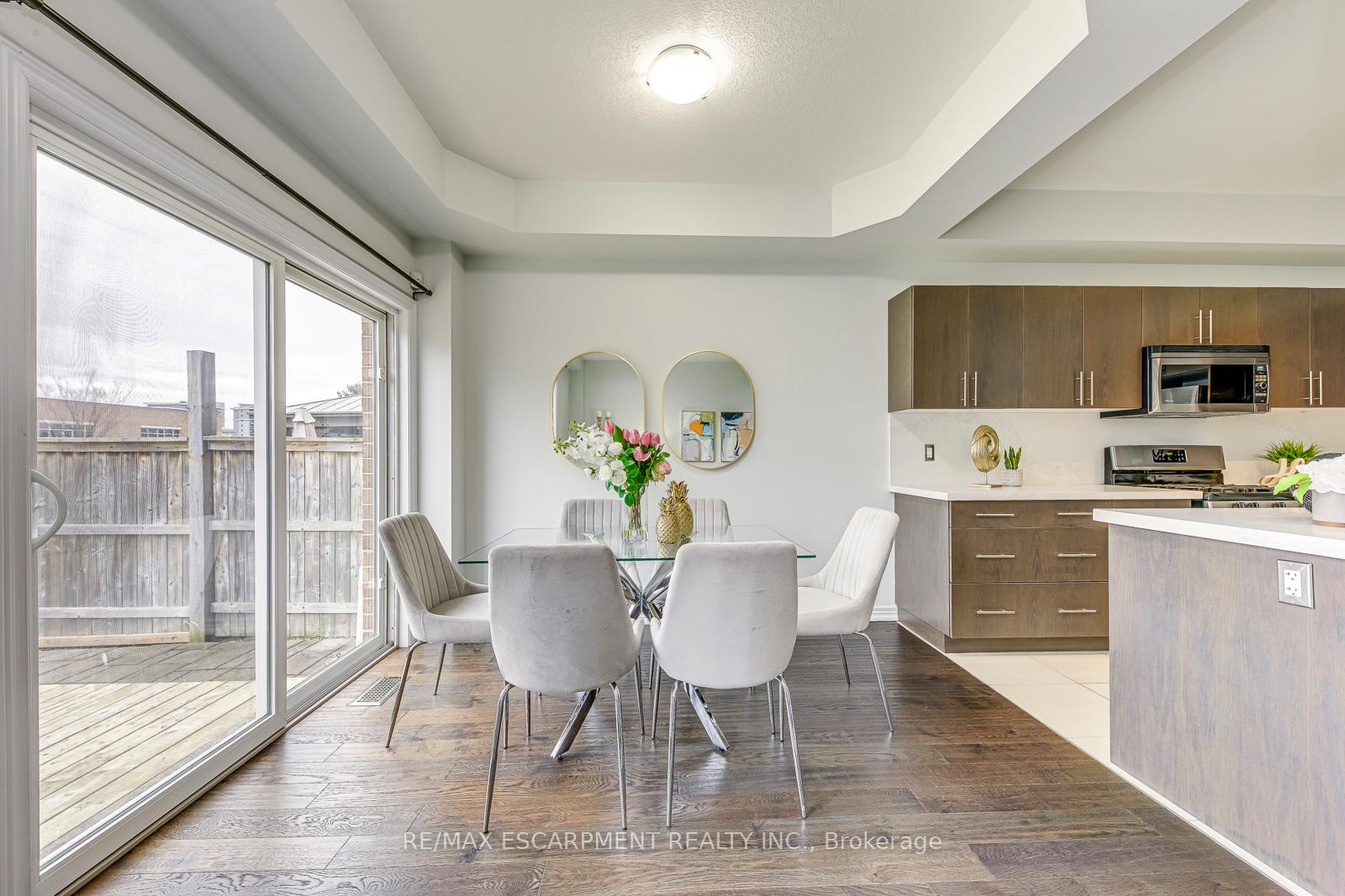 Photo 16 of 25 Bellini Lane, Hamilton, Carpenter — HOMEH