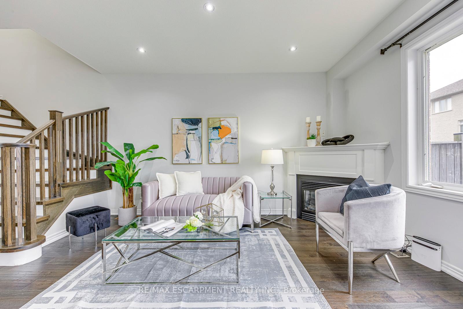 Photo 18 of 25 Bellini Lane, Hamilton, Carpenter — HOMEH