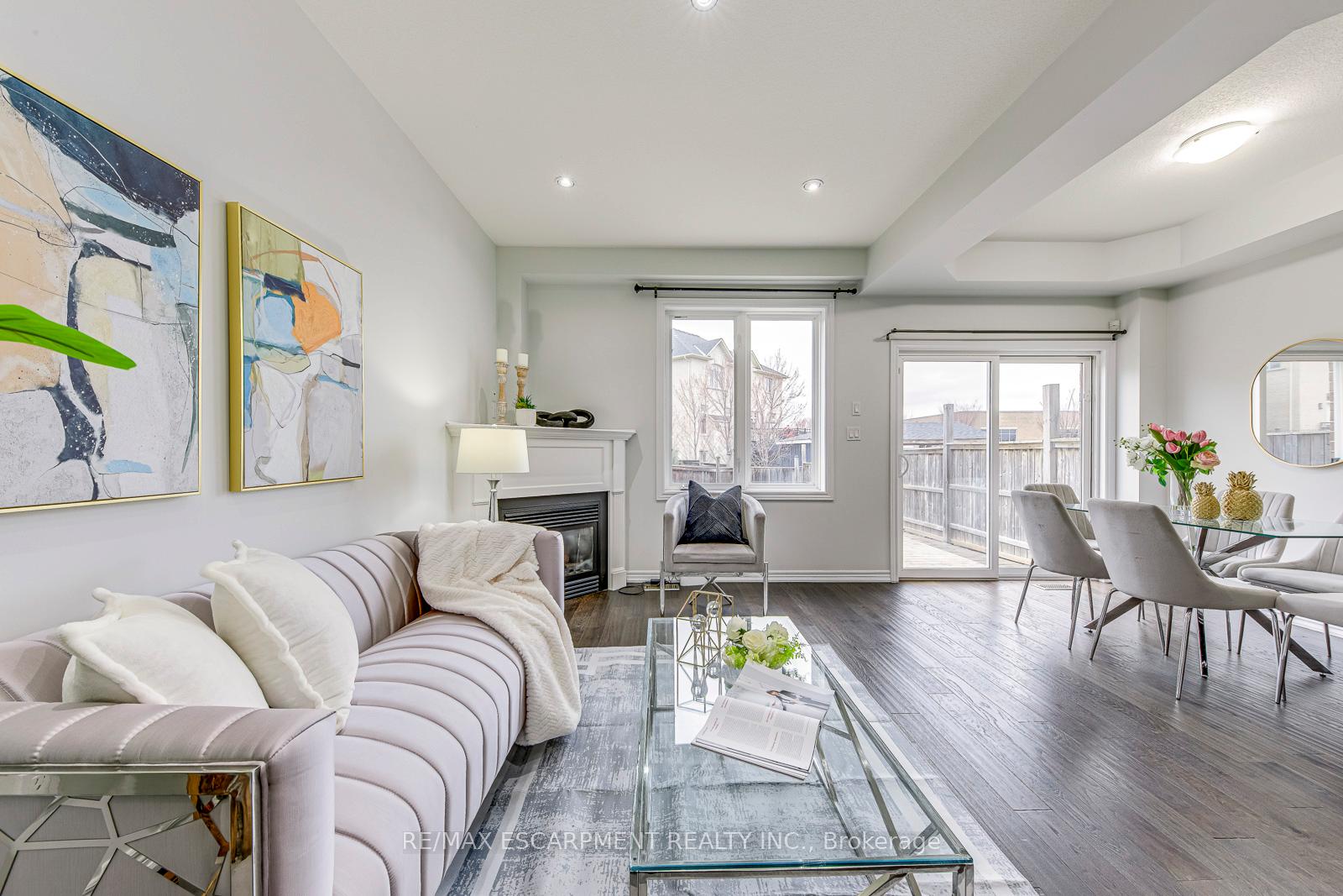 Photo 20 of 25 Bellini Lane, Hamilton, Carpenter — HOMEH
