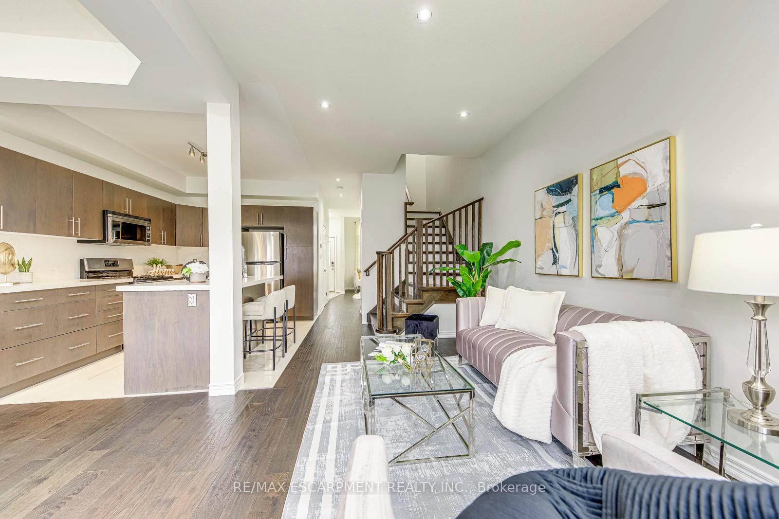 Photo 21 of 25 Bellini Lane, Hamilton, Carpenter — HOMEH