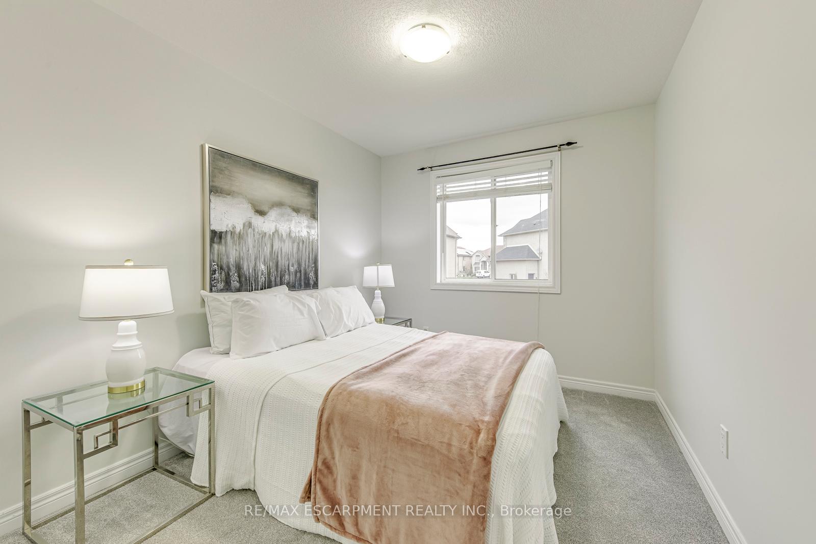 Photo 34 of 25 Bellini Lane, Hamilton, Carpenter — HOMEH
