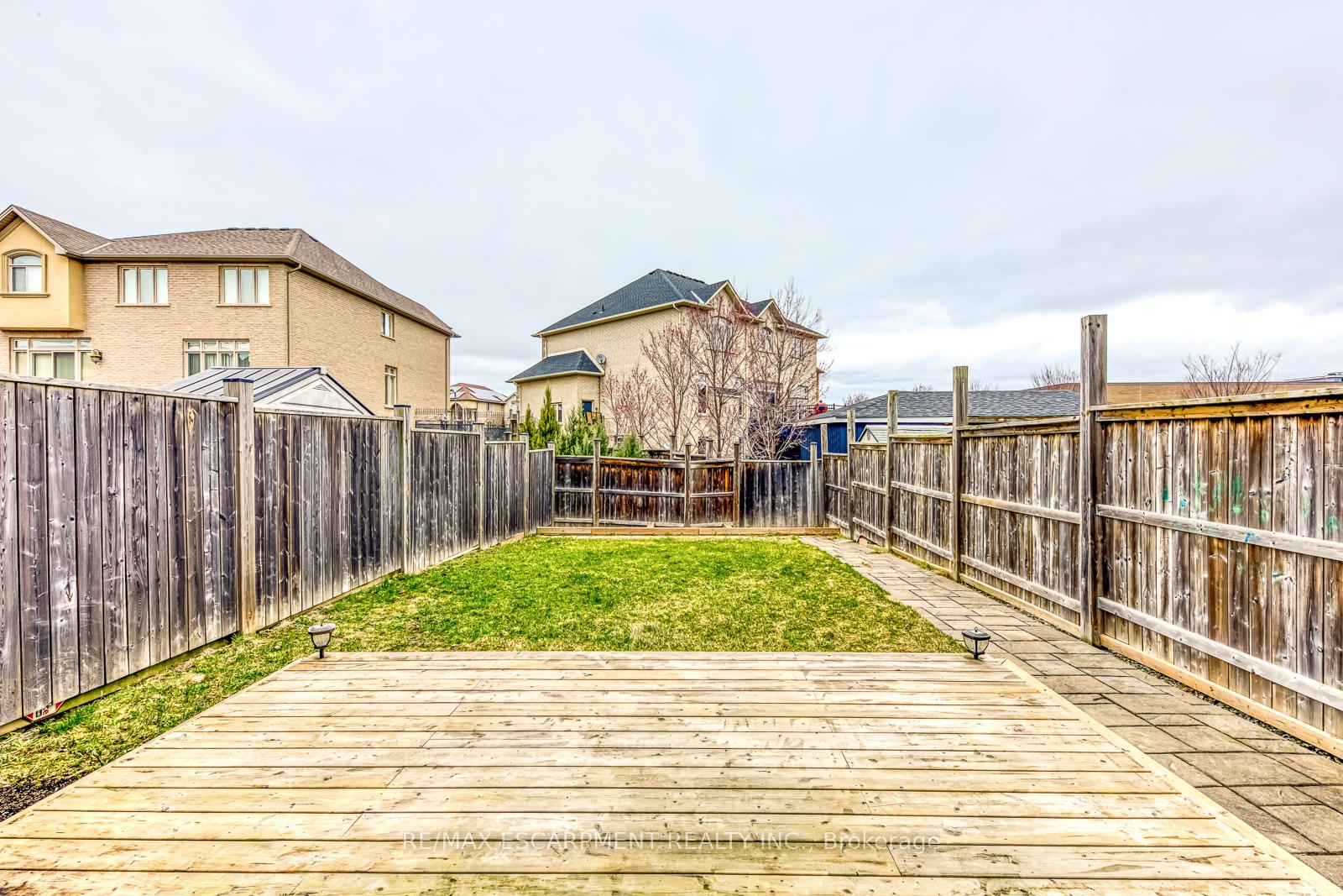 Photo 38 of 25 Bellini Lane, Hamilton, Carpenter — HOMEH