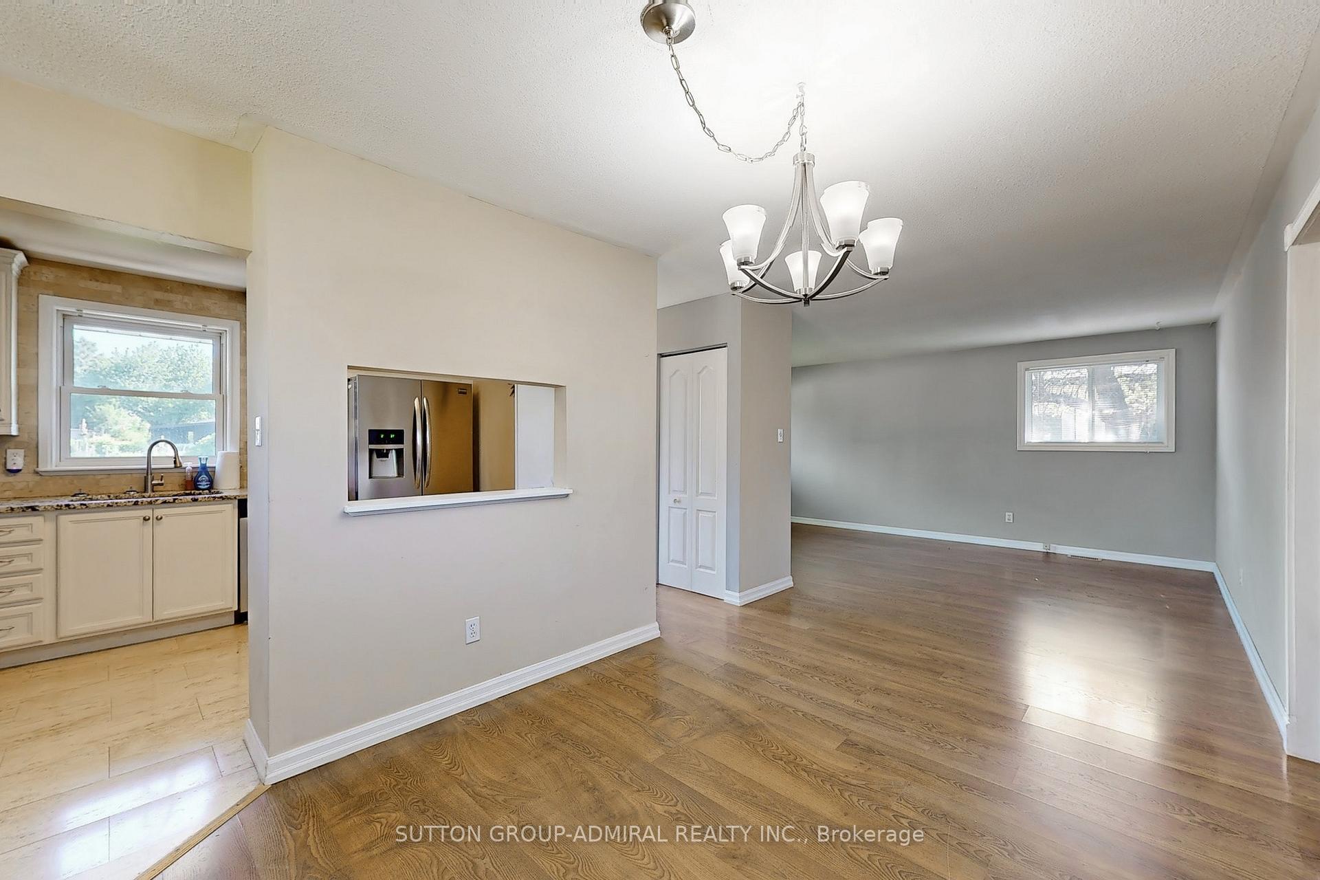 Photo 13 of 12 Flavian Crescent, Brampton, Southgate — HOMEH