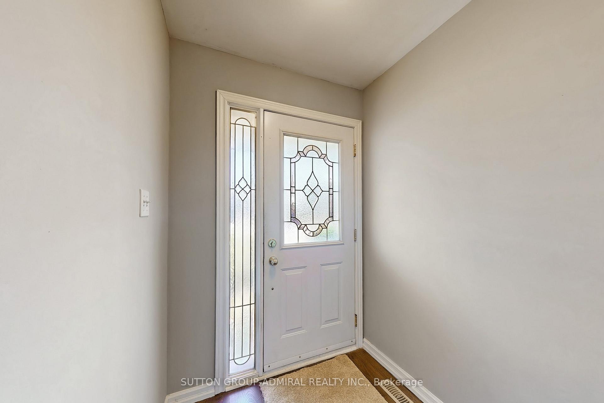 Photo 18 of 12 Flavian Crescent, Brampton, Southgate — HOMEH
