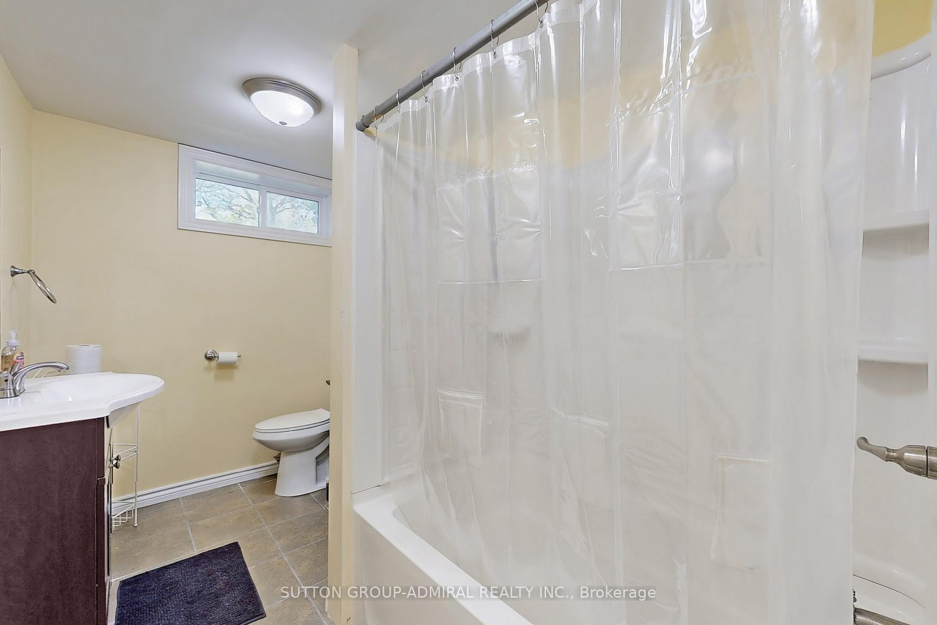 Photo 16 of 12 Flavian Crescent, Brampton, Southgate — HOMEH