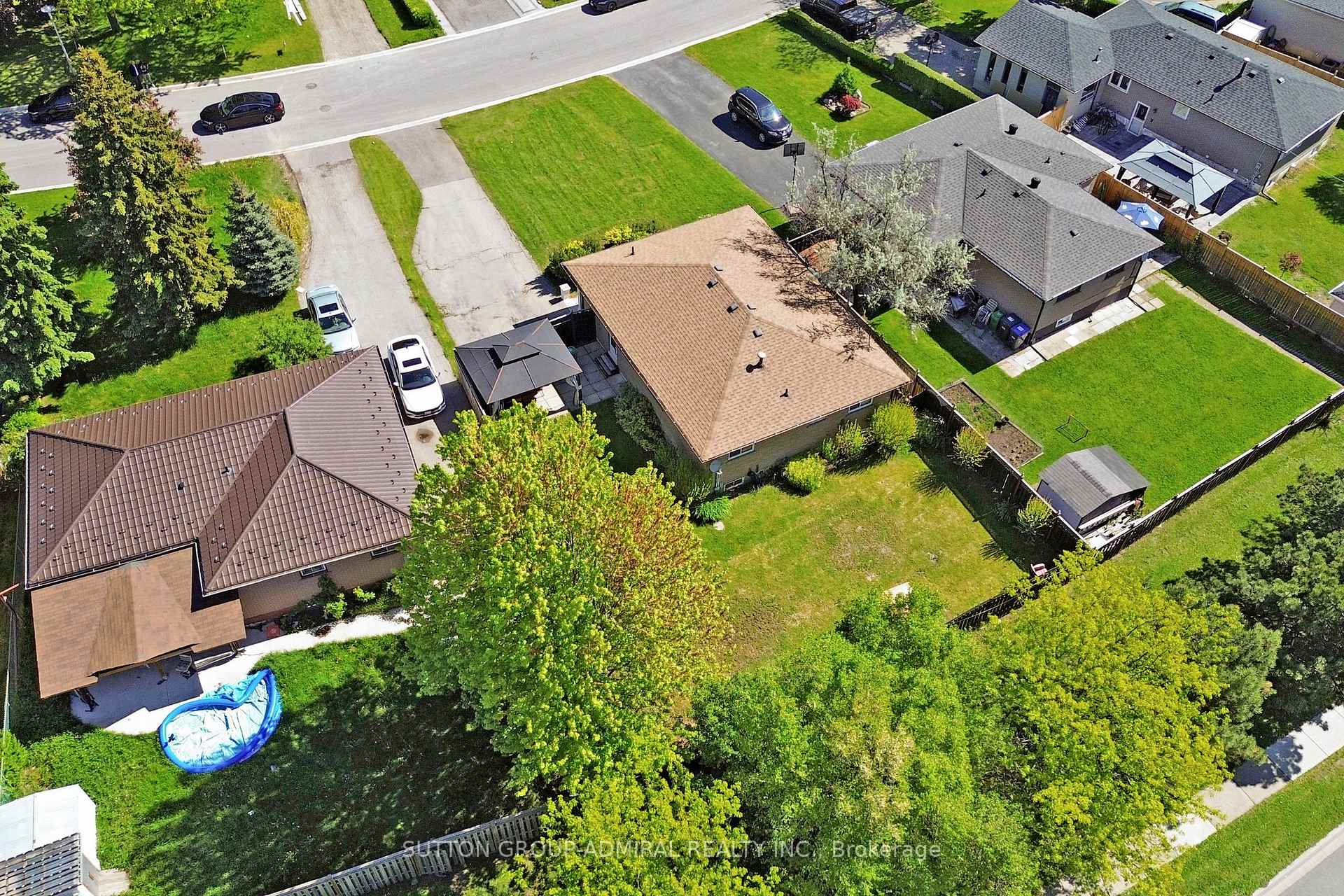 Photo 27 of 12 Flavian Crescent, Brampton, Southgate — HOMEH