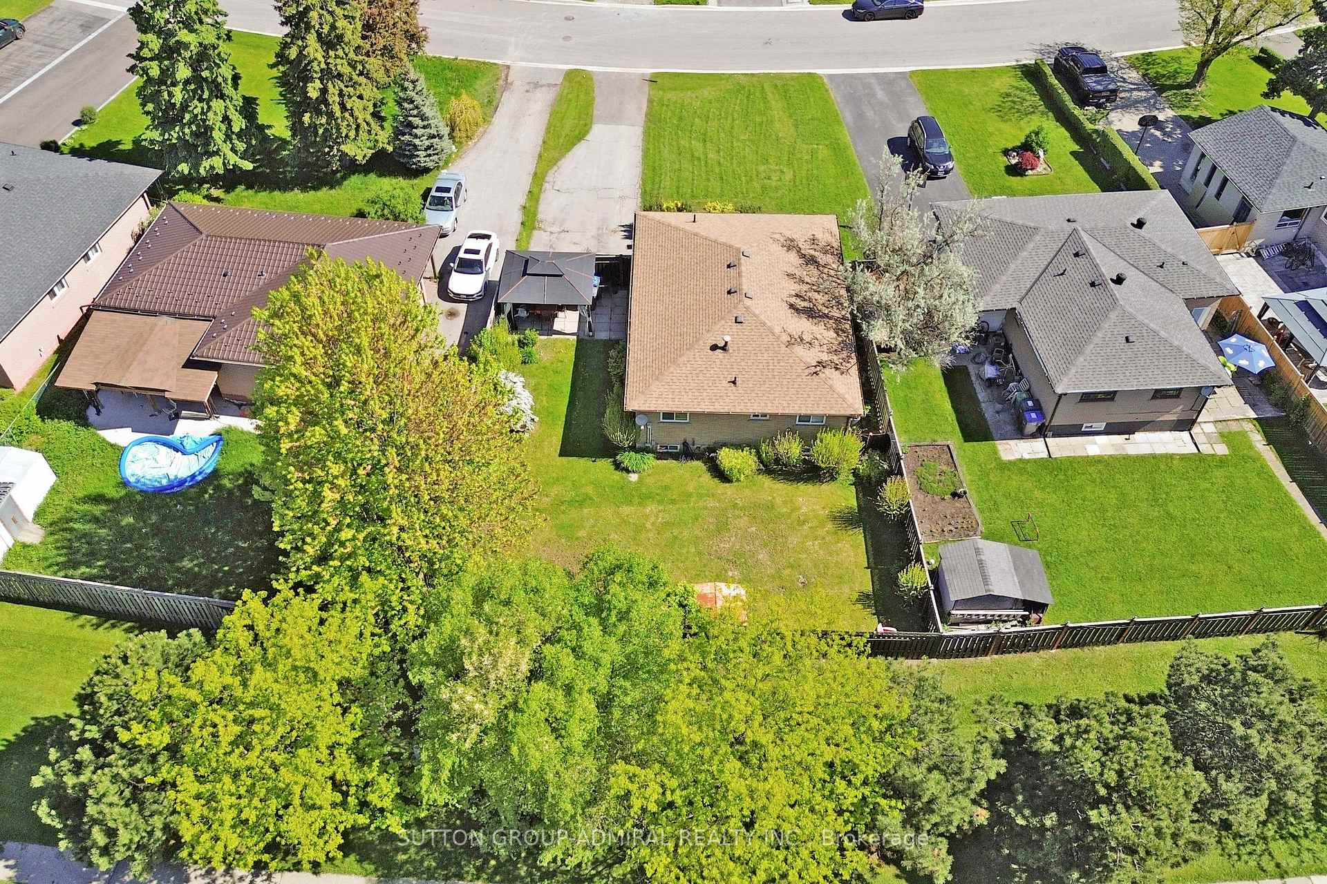 Photo 35 of 12 Flavian Crescent, Brampton, Southgate — HOMEH