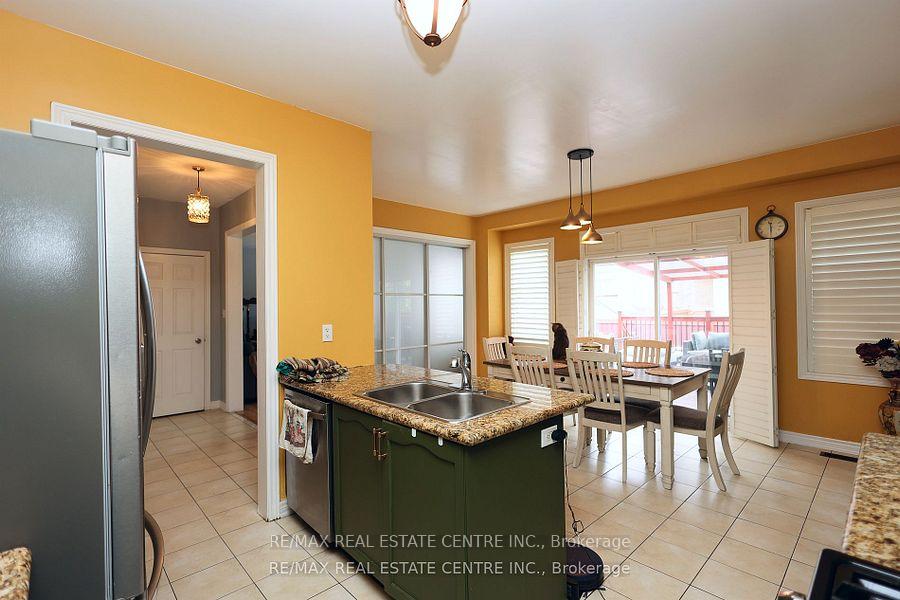 Photo 10 of 120 Bellchase Trail, Brampton, Bram East — HOMEH