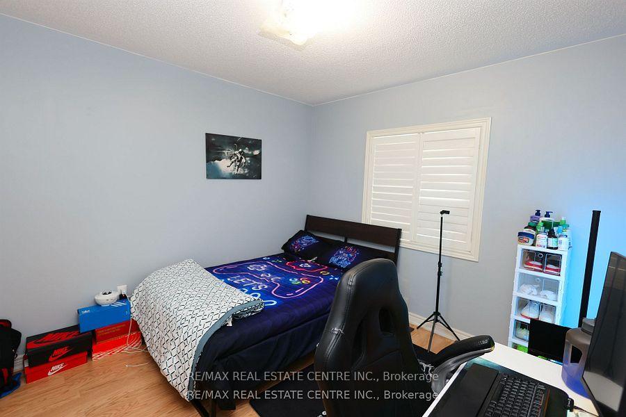Photo 16 of 120 Bellchase Trail, Brampton, Bram East — HOMEH