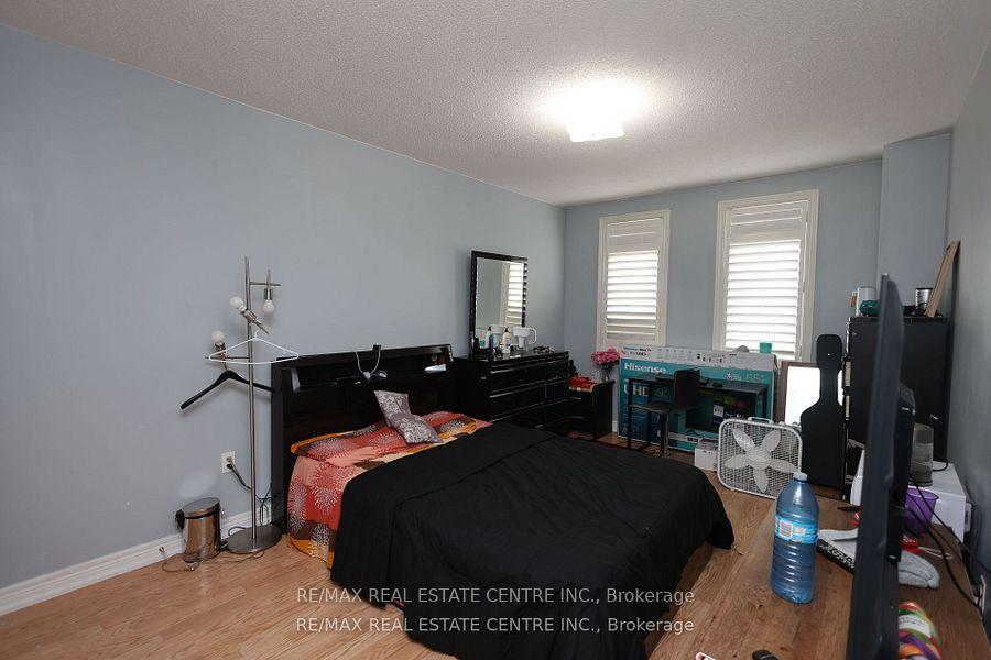 Photo 45 of 120 Bellchase Trail, Brampton, Bram East — HOMEH