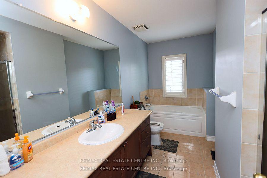 Photo 42 of 120 Bellchase Trail, Brampton, Bram East — HOMEH
